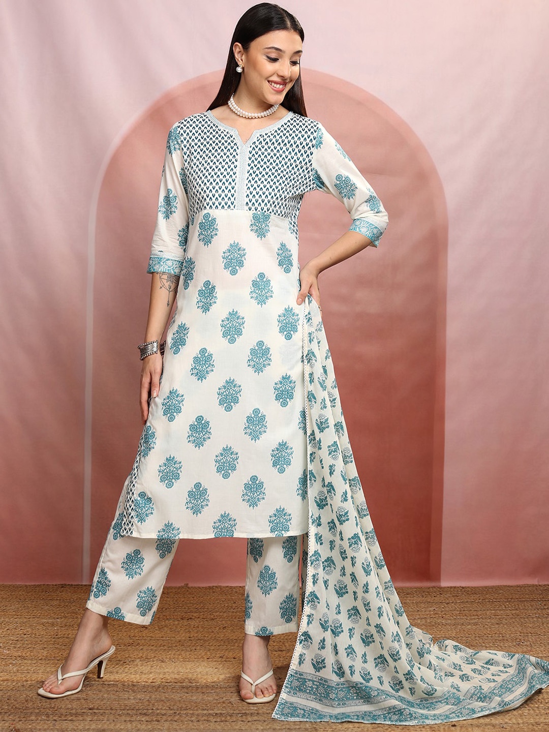 Vishudh Cream Floral Printed Notch Neck Pure Cotton Straight Kurta With Trousers & Dupatta
Vishudh Cream Floral Printed Notch Neck Pure Cotton Straight Kurta With Trousers & Dupatta