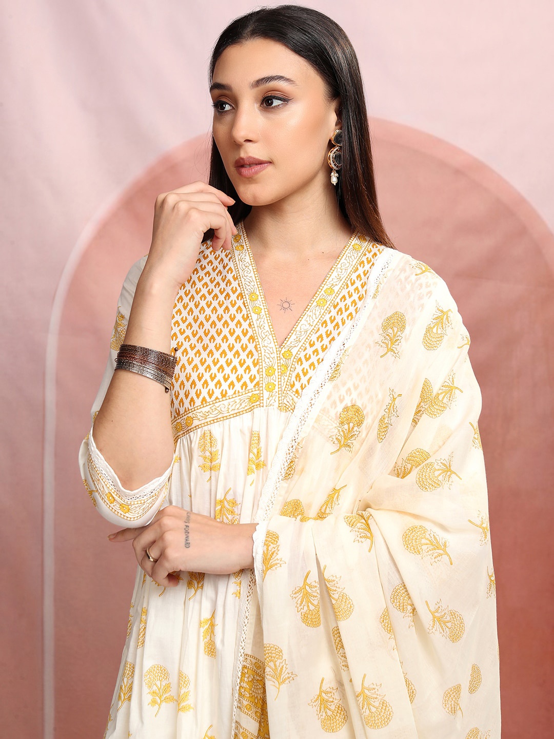 Vishudh Cream-Coloured Ethnic Printed Empire Pure Cotton Kurta With Palazzos & Dupatta
Vishudh Cream-Coloured Ethnic Printed Empire Pure Cotton Kurta With Palazzos & Dupatta