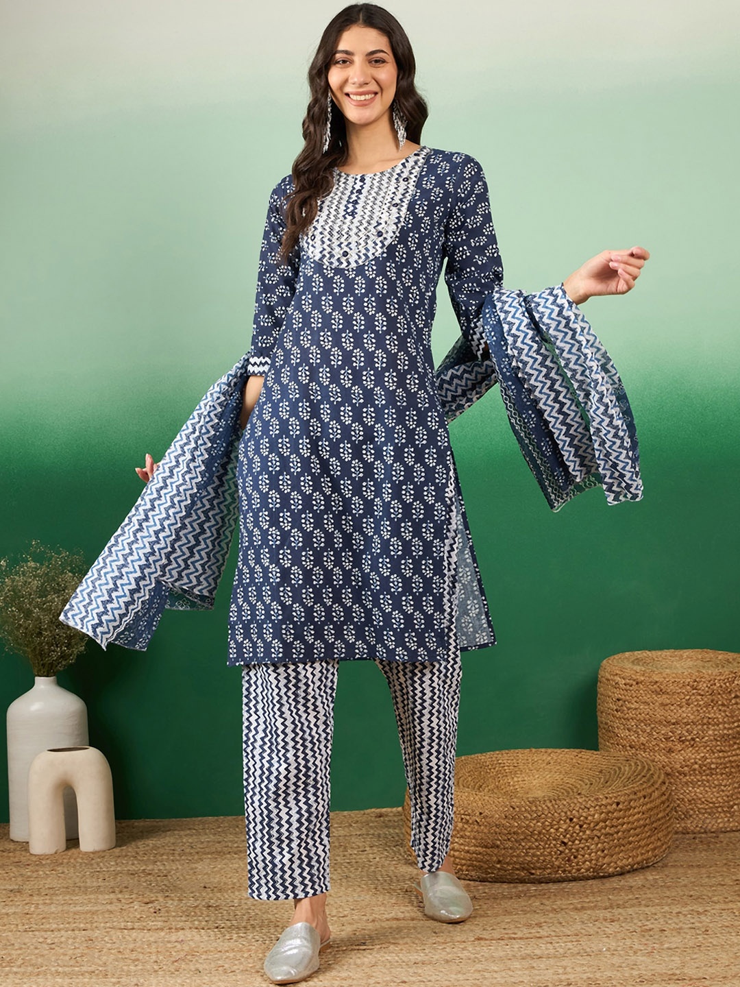 Vastramyaa Floral Printed Regular Thread Work Pure Cotton Kurta with Trousers & Dupatta, Navy blue
Vastramyaa Floral Printed Regular Thread Work Pure Cotton Kurta with Trousers & Dupatta, Navy blue