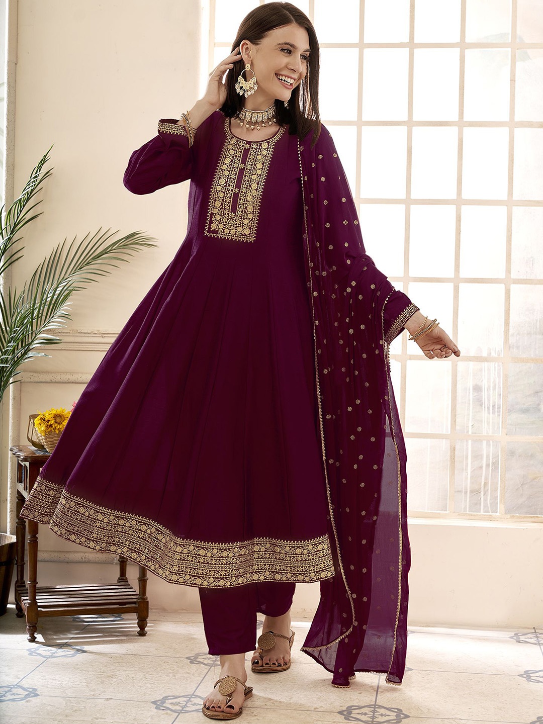 Anouk Women Floral Embroidered Yoke Design Anarkali Kurta With Trousers & Dupatta, Burgundy
Anouk Women Floral Embroidered Yoke Design Anarkali Kurta With Trousers & Dupatta, Burgundy