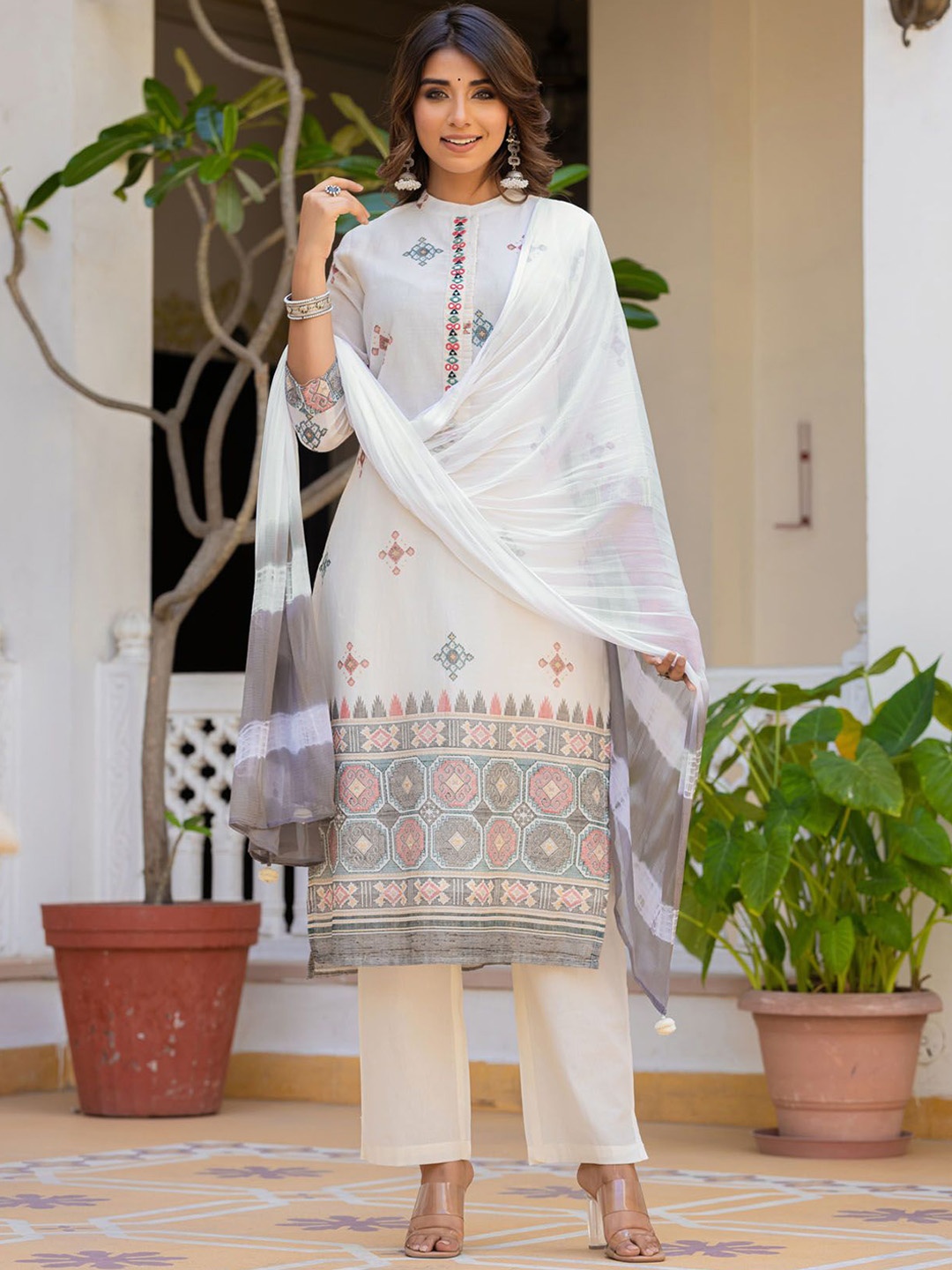 FASHION DWAR Floral Printed Thread Work Pure Cotton Straight Kurta & Trousers & Dupatta, White
FASHION DWAR Floral Printed Thread Work Pure Cotton Straight Kurta & Trousers & Dupatta, White
