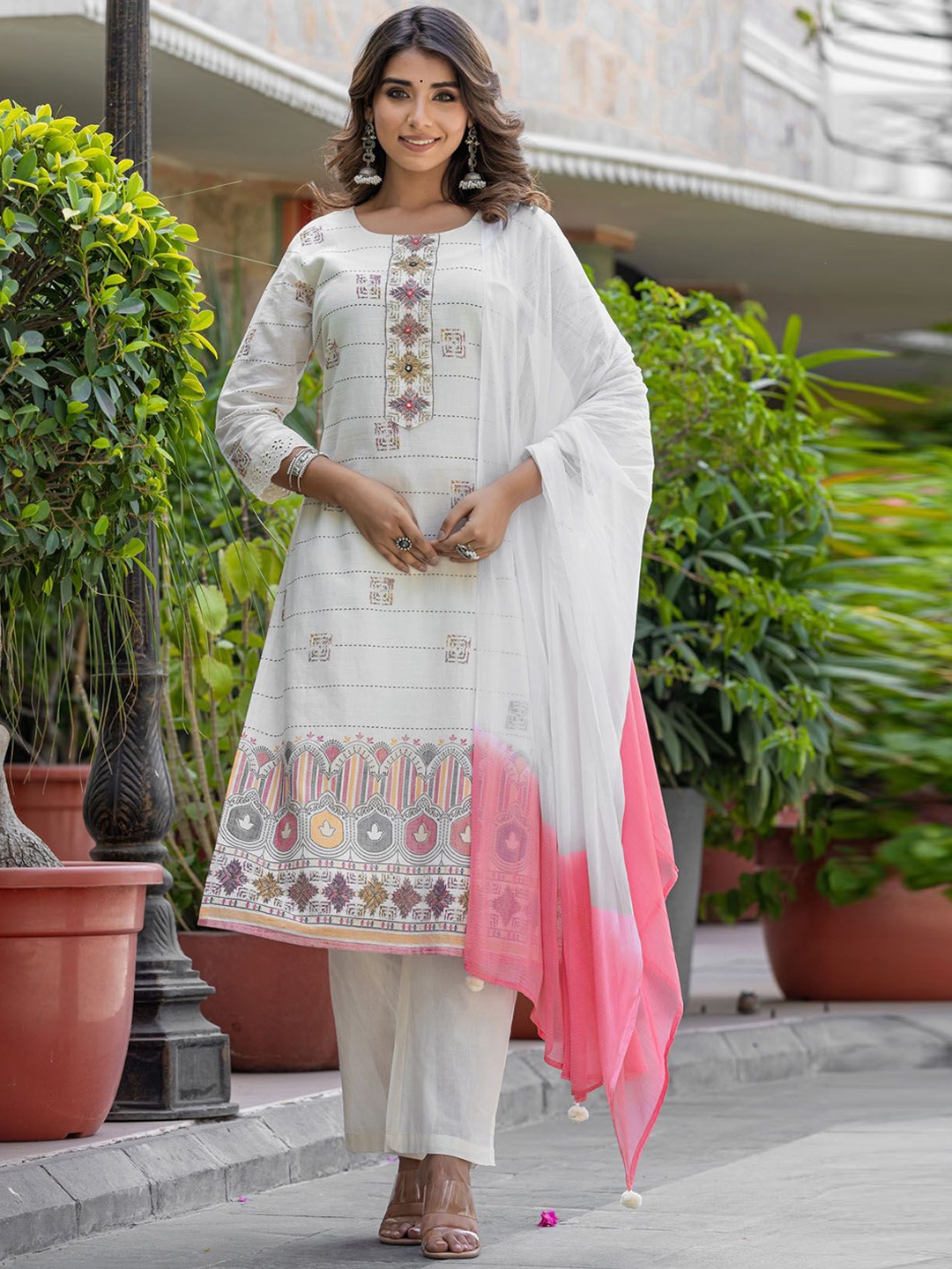 FASHION DWAR Embroidered Thread Work Pure Cotton Straight Kurta With Trousers & Dupatta, White
FASHION DWAR Embroidered Thread Work Pure Cotton Straight Kurta With Trousers & Dupatta, White