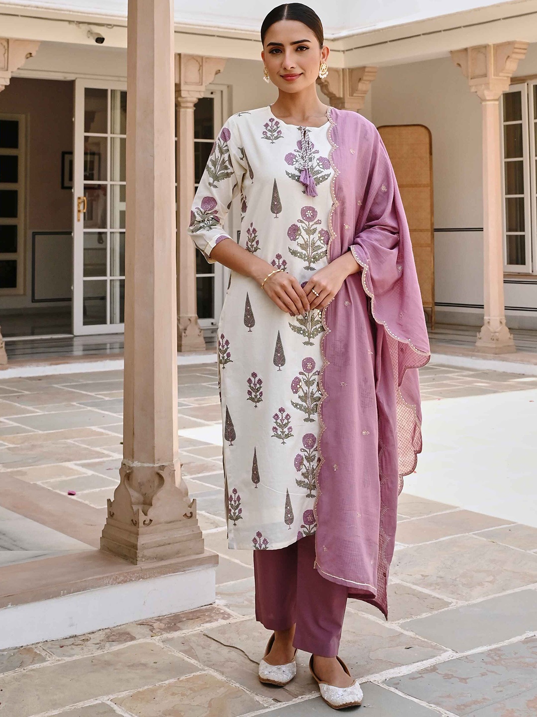 KARAJ JAIPUR Floral Printed Pure Cotton Straight Kurta With Trousers & Dupatta, Purple
KARAJ JAIPUR Floral Printed Pure Cotton Straight Kurta With Trousers & Dupatta, Purple