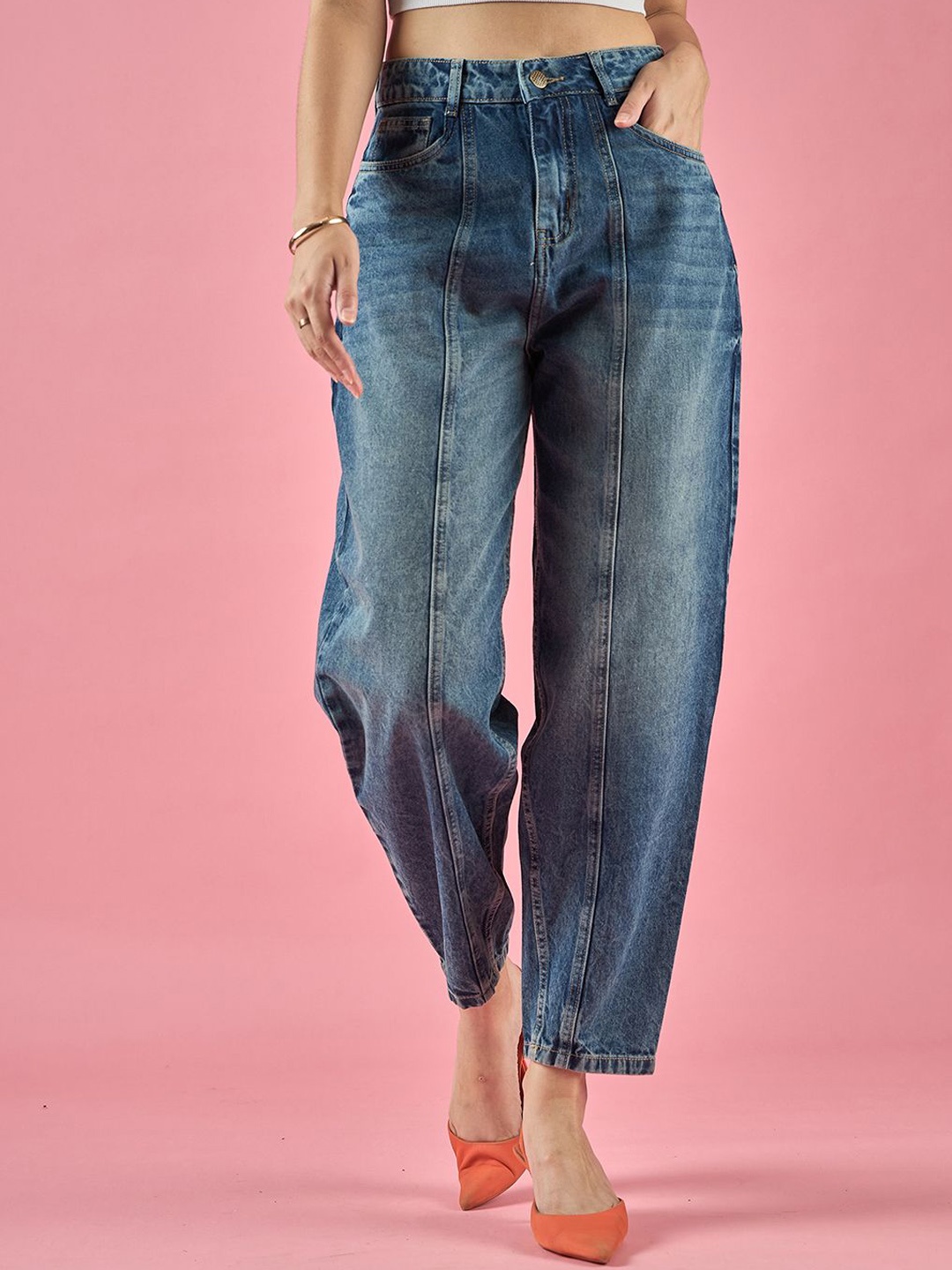 DressBerry Women Classic Tapered Fit High Rise Heavy Fade Pure Cotton Cropped Jeans, Blue
DressBerry Women Classic Tapered Fit High Rise Heavy Fade Pure Cotton Cropped Jeans, Blue