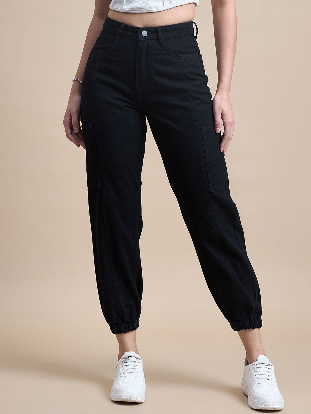 The Roadster Lifestyle Co. Women Black Jogger High-Rise Clean Look Cargo Cotton Jeans
The Roadster Lifestyle Co. Women Black Jogger High-Rise Clean Look Cargo Cotton Jeans