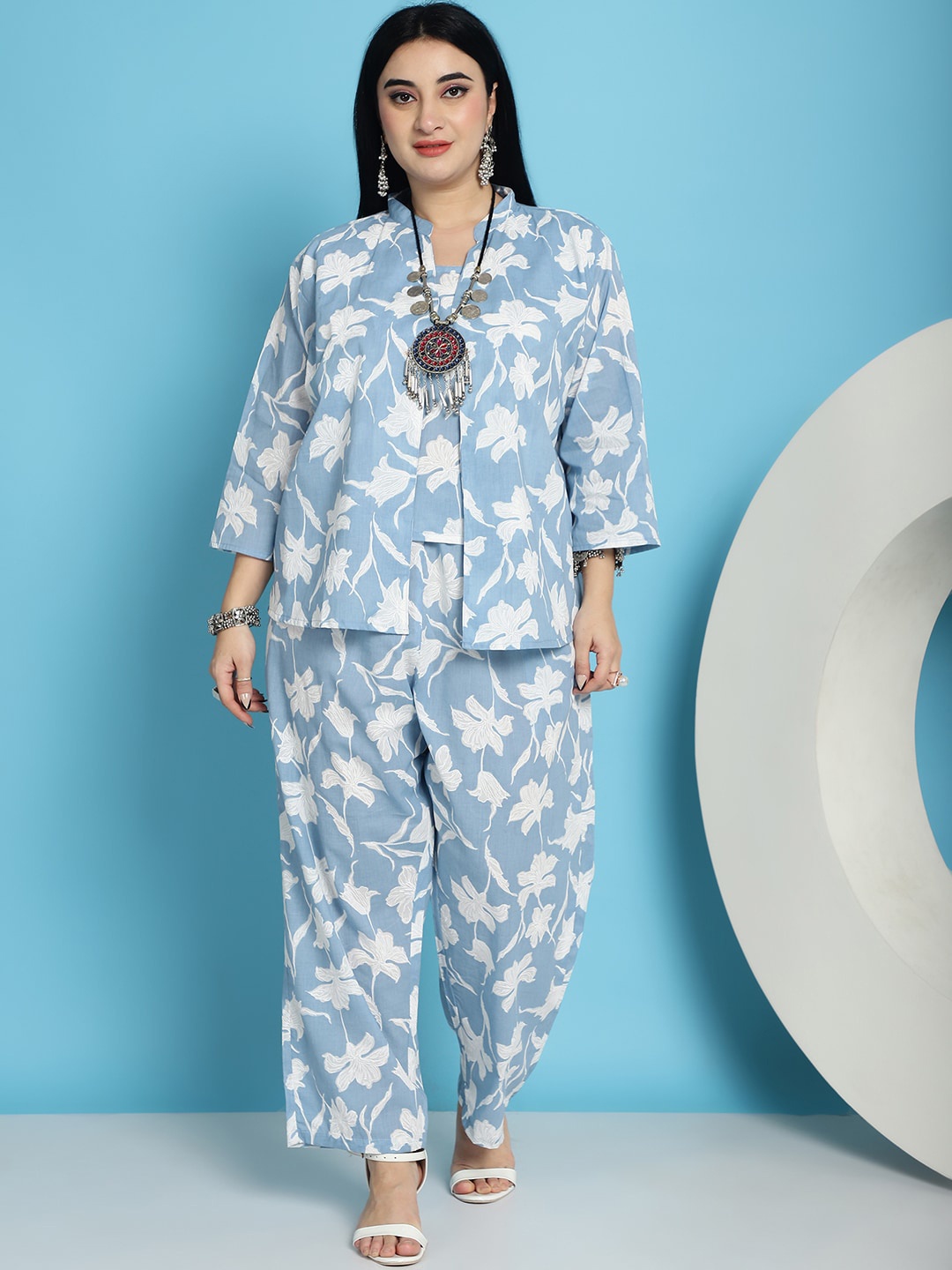 TAG 7Plus Size Floral Printed Flared Sleeves Pure Cotton Top & Palazzos With Shrug, Blue
TAG 7Plus Size Floral Printed Flared Sleeves Pure Cotton Top & Palazzos With Shrug, Blue