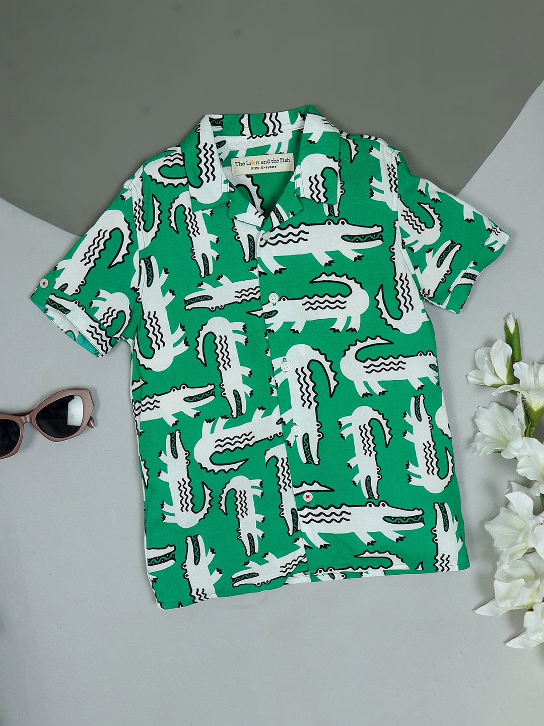The Lion and The Fish Boys Comfort Conversational Printed Cuban Collar Casual Shirt, Green
The Lion and The Fish Boys Comfort Conversational Printed Cuban Collar Casual Shirt, Green