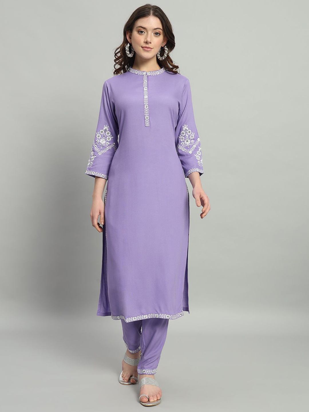 ANGITA Ethnic Motifs Embroidered Thread Work Band Collar Straight Kurta with Trousers, Lavender
ANGITA Ethnic Motifs Embroidered Thread Work Band Collar Straight Kurta with Trousers, Lavender