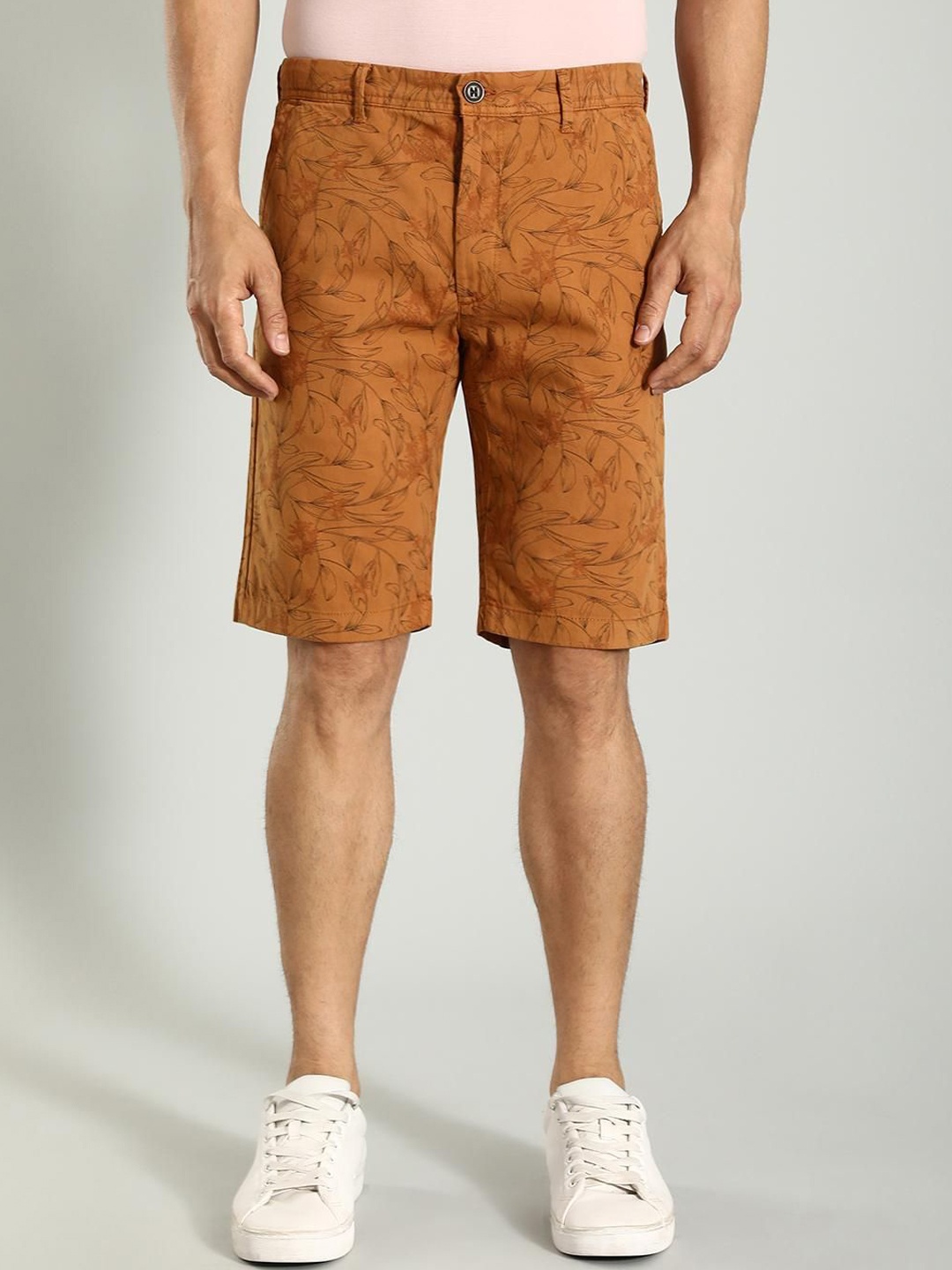 Indian Terrain Men Floral Printed Slim Fit Low-Rise Pure Cotton Chino Shorts, Yellow
Indian Terrain Men Floral Printed Slim Fit Low-Rise Pure Cotton Chino Shorts, Yellow