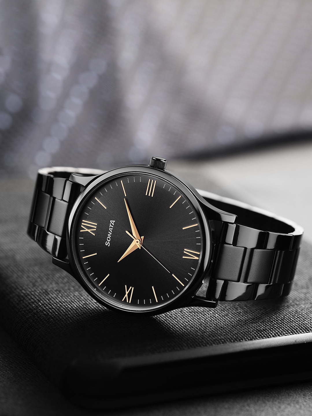 Sonata Aspire 2.0 Men Round Dial & Stainless Steel Straps Analogue Watch 77105NM09W, Black
Sonata Aspire 2.0 Men Round Dial & Stainless Steel Straps Analogue Watch 77105NM09W, Black
