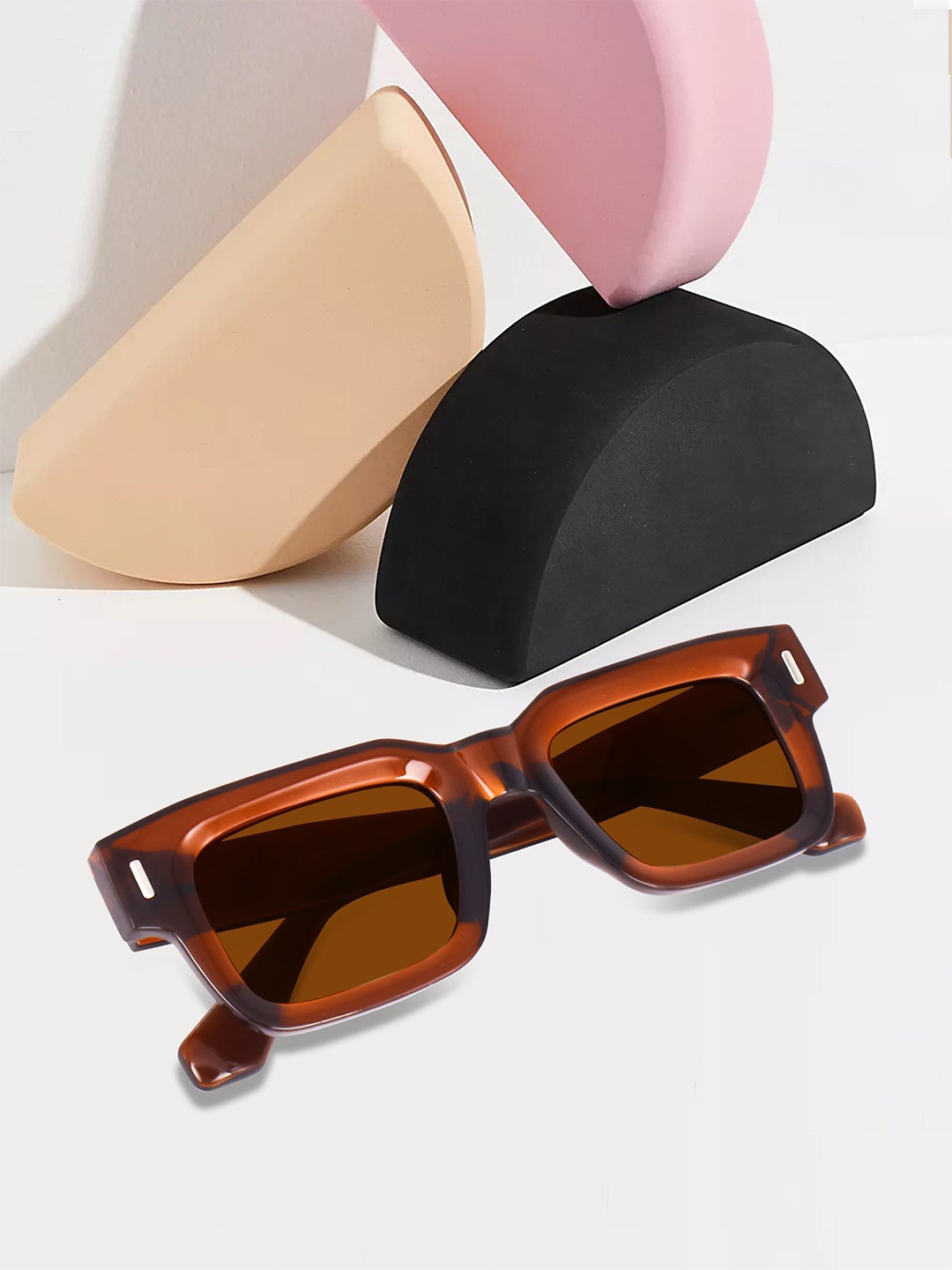 Peter Jones Eyewear Unisex Oversized Sunglasses with Polarised Lens 3688BW, Brown
Peter Jones Eyewear Unisex Oversized Sunglasses with Polarised Lens 3688BW, Brown