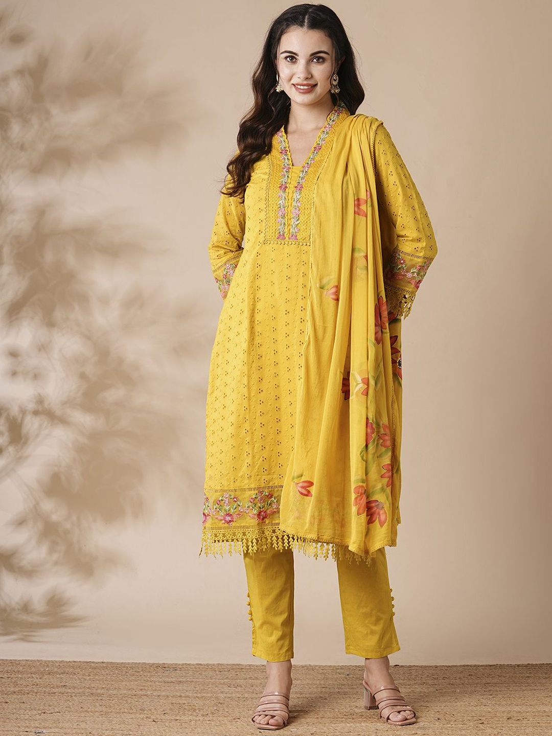 FASHOR Floral Embroidered Regular Thread Work Pure Cotton Kurta with Trousers & Dupatta, Yellow
FASHOR Floral Embroidered Regular Thread Work Pure Cotton Kurta with Trousers & Dupatta, Yellow
