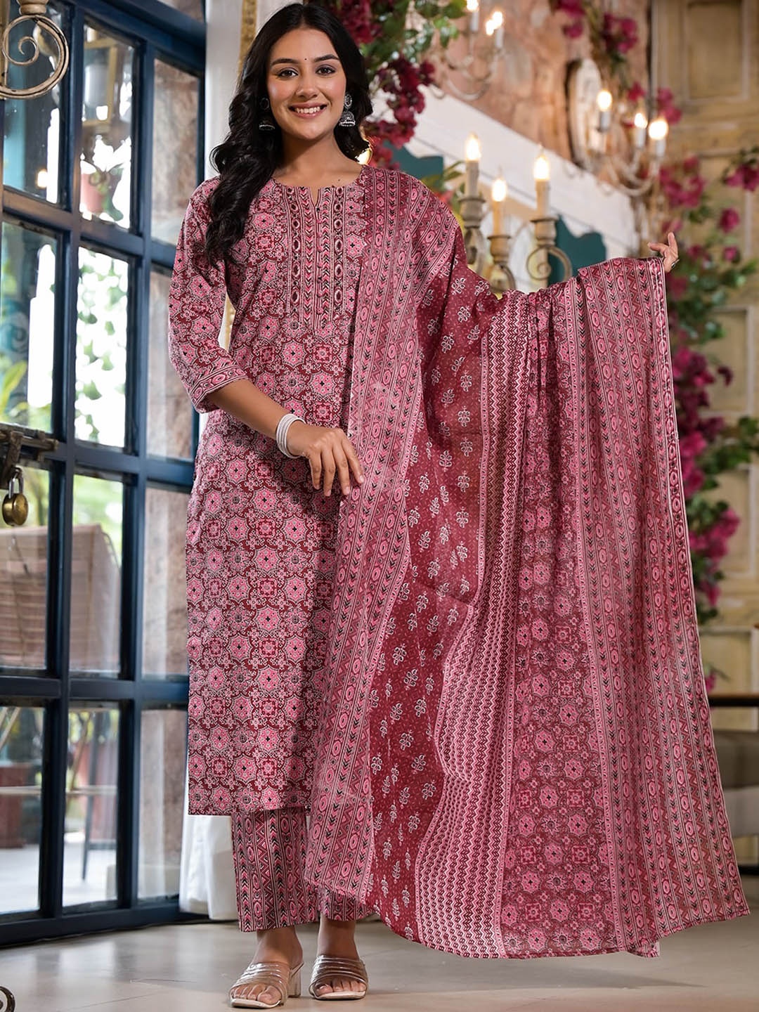 ROOHANIYAT Notch Neck Ethnic Motifs Printed Regular Pure Cotton Straight Kurta Set, Maroon
ROOHANIYAT Notch Neck Ethnic Motifs Printed Regular Pure Cotton Straight Kurta Set, Maroon