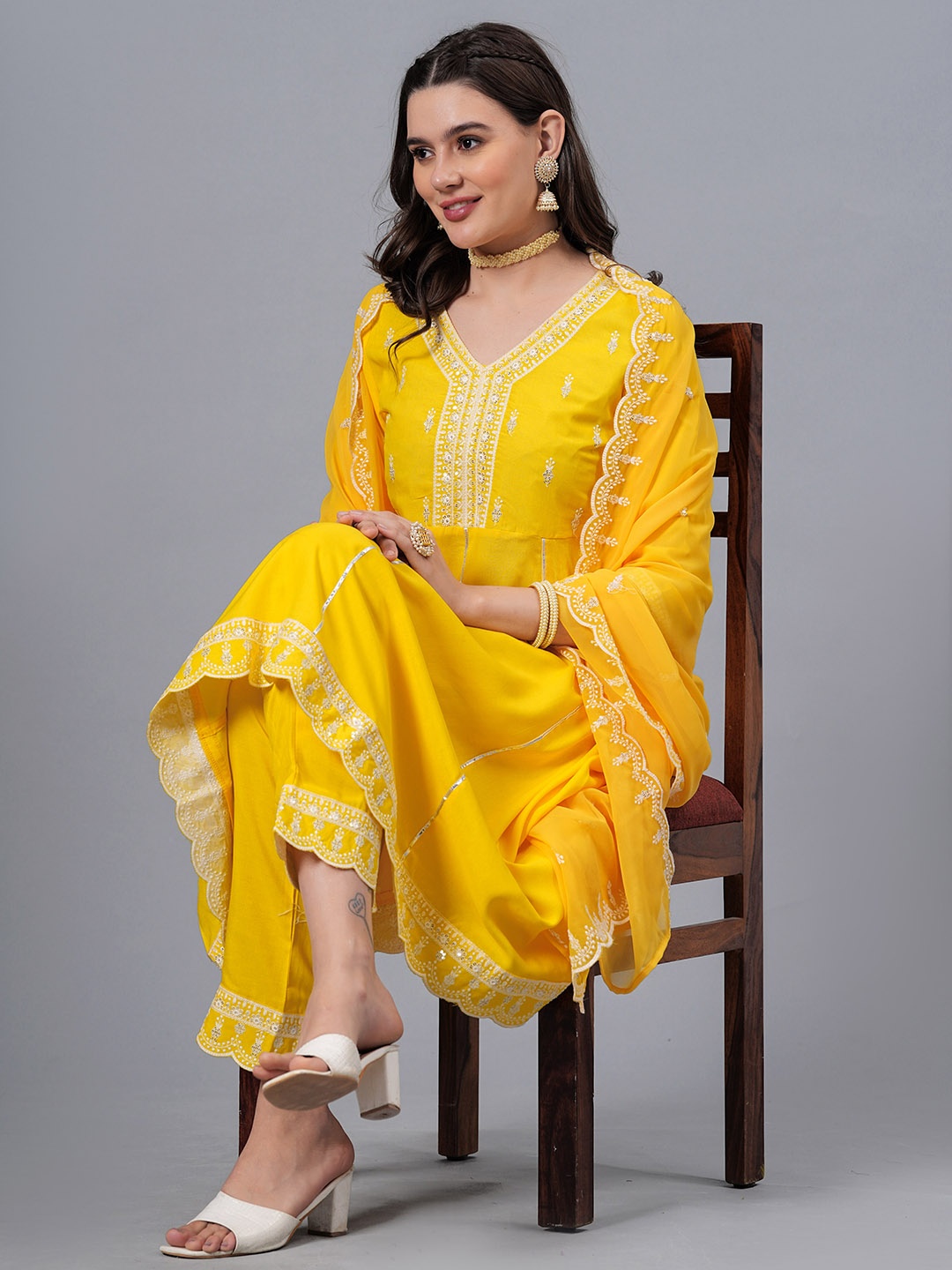 NEW4U Floral Embroidered Regular Sequinned Anarkali Kurta With Palazzos & Dupatta, Yellow
NEW4U Floral Embroidered Regular Sequinned Anarkali Kurta With Palazzos & Dupatta, Yellow