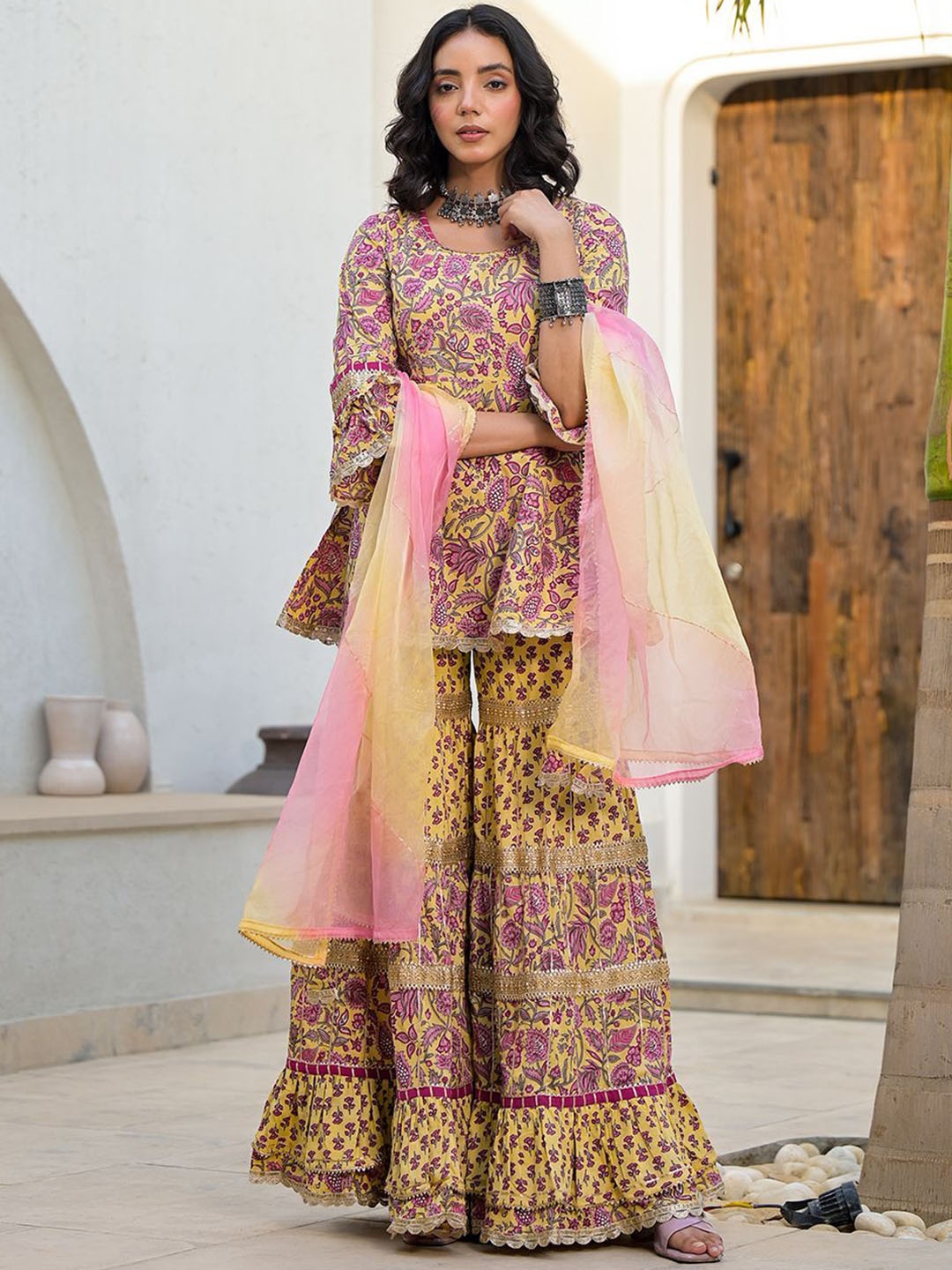 Divena Floral Printed Bell Sleeves Gotta Patti Pure Cotton Kurti with Palazzos & Dupatta, Yellow
Divena Floral Printed Bell Sleeves Gotta Patti Pure Cotton Kurti with Palazzos & Dupatta, Yellow