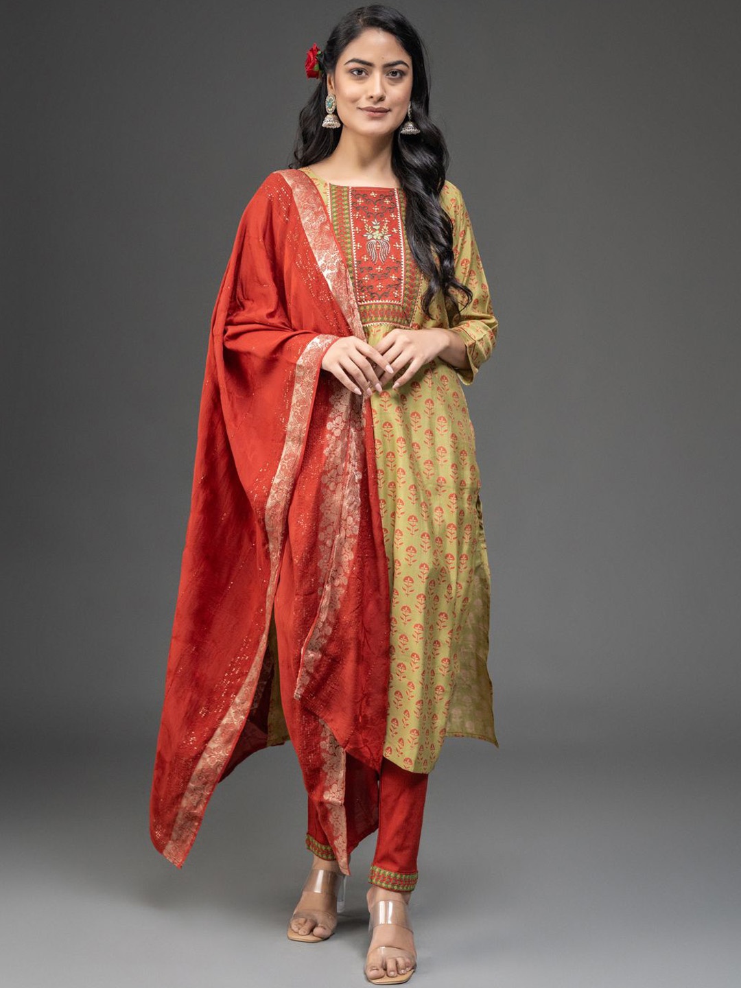 DARIAN Floral Embroidered Regular Gotta Patti Pure Cotton Kurta with Trousers & Dupatta, Green
DARIAN Floral Embroidered Regular Gotta Patti Pure Cotton Kurta with Trousers & Dupatta, Green