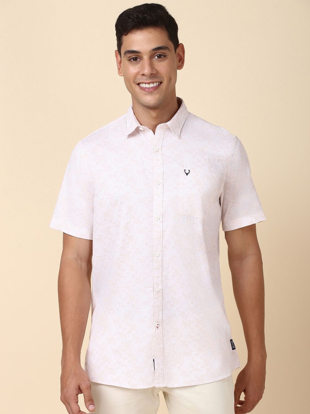 Allen Solly Custom Fit Geometric Printed Spread Collar Pure Cotton Casual Shirt, Peach
Allen Solly Custom Fit Geometric Printed Spread Collar Pure Cotton Casual Shirt, Peach