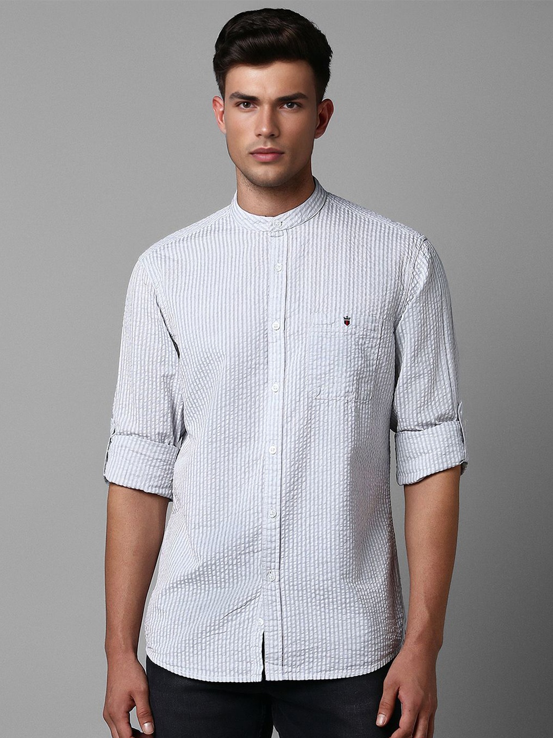 Louis Philippe Jeans Mandarin Collar Long Sleeves Slim Fit Cotton Striped Casual Shirt, Grey
Louis Philippe Jeans Mandarin Collar Long Sleeves Slim Fit Cotton Striped Casual Shirt, Grey