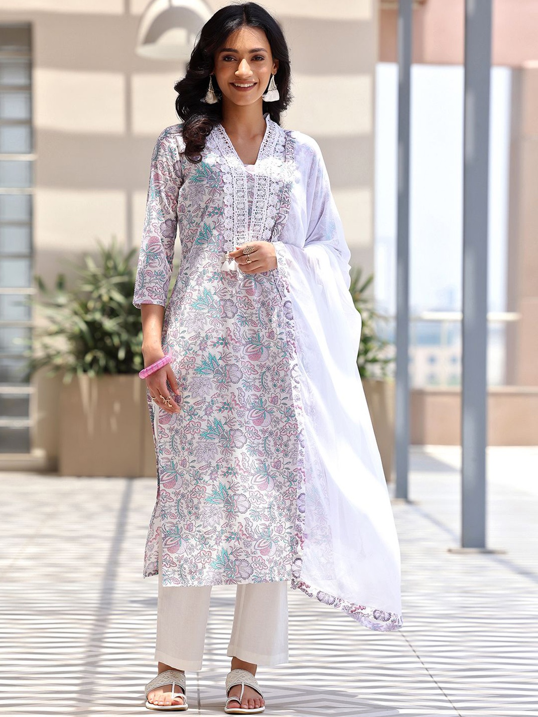 Libas Floral Printed Regular Beads and Stones Pure Cotton Kurta with Trousers & Dupatta, Off white
Libas Floral Printed Regular Beads and Stones Pure Cotton Kurta with Trousers & Dupatta, Off white