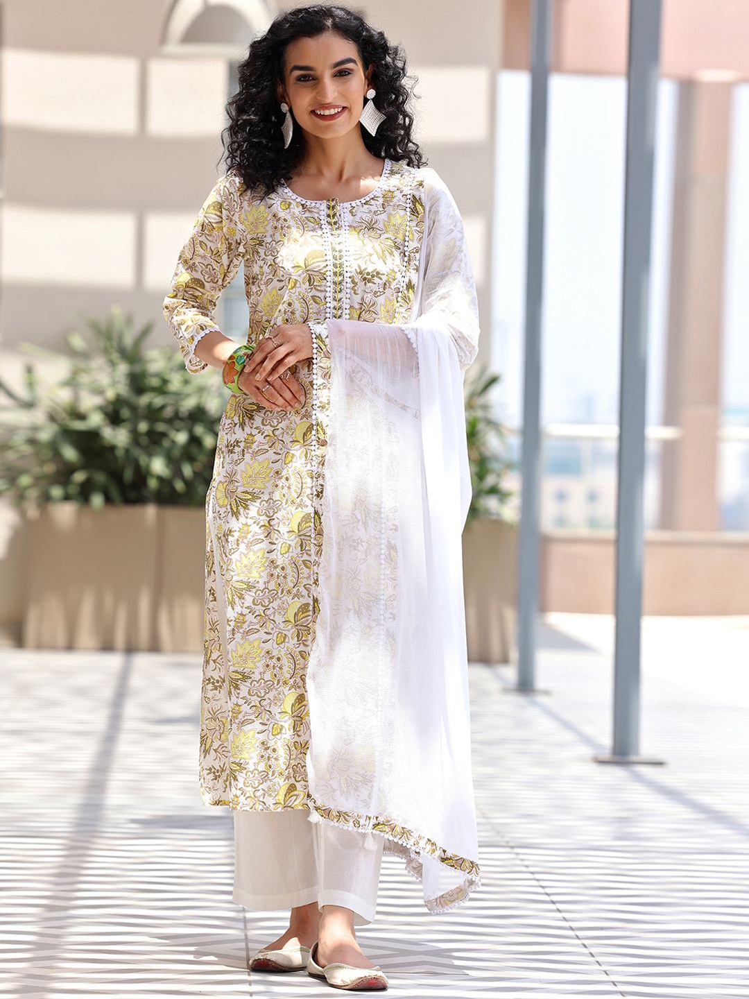 Libas Floral Printed Regular Pure Cotton Kurta with Trousers & With Dupatta, Off white
Libas Floral Printed Regular Pure Cotton Kurta with Trousers & With Dupatta, Off white