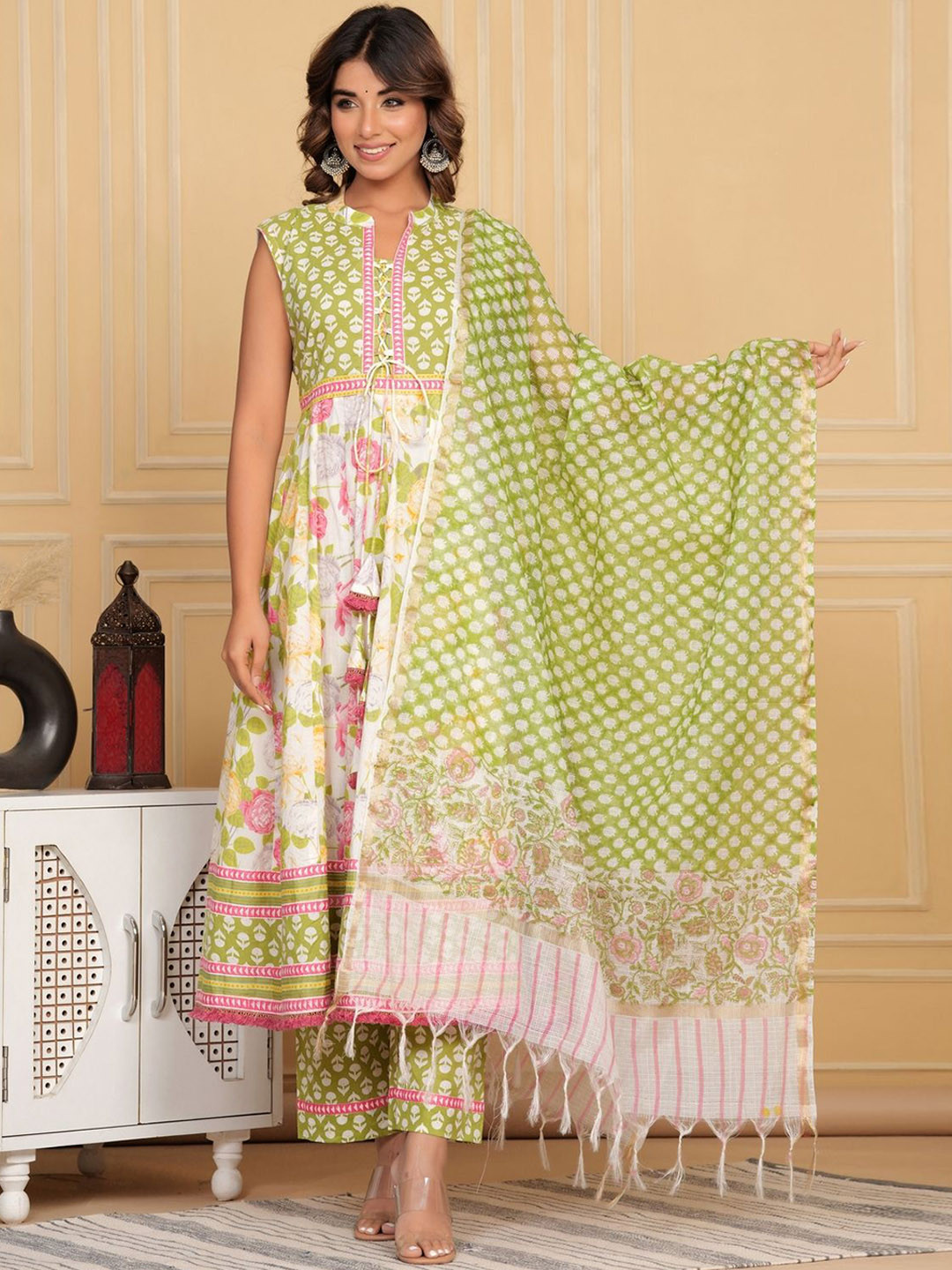KALINI Women Floral Printed Empire Zardozi Pure Cotton Kurta with Trousers & With Dupatta, Green
KALINI Women Floral Printed Empire Zardozi Pure Cotton Kurta with Trousers & With Dupatta, Green