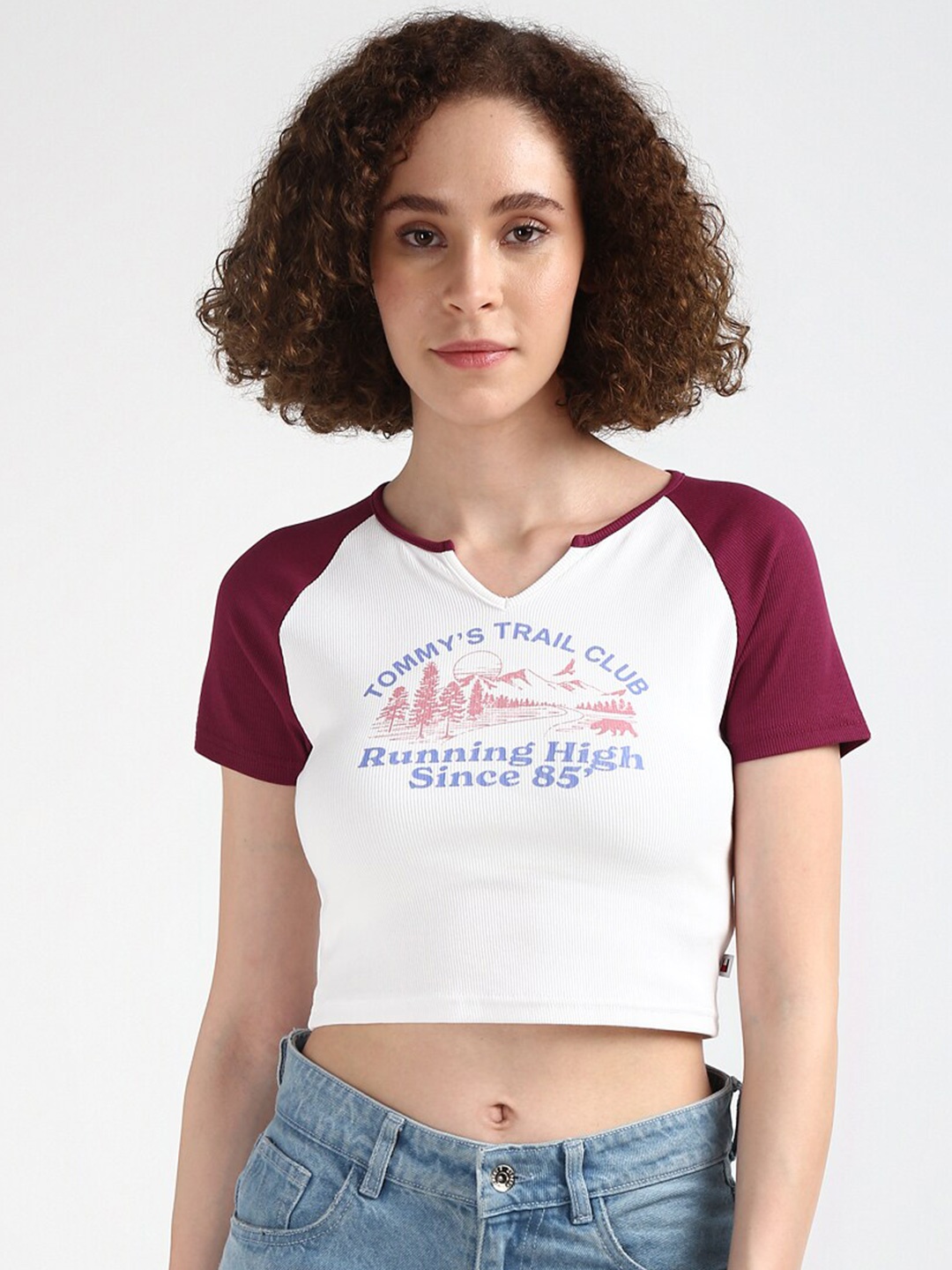 Tommy Hilfiger V Neck Raglan Sleeves Typography Printed Cotton Slim Fit T-shirt, Maroon
Tommy Hilfiger V Neck Raglan Sleeves Typography Printed Cotton Slim Fit T-shirt, Maroon