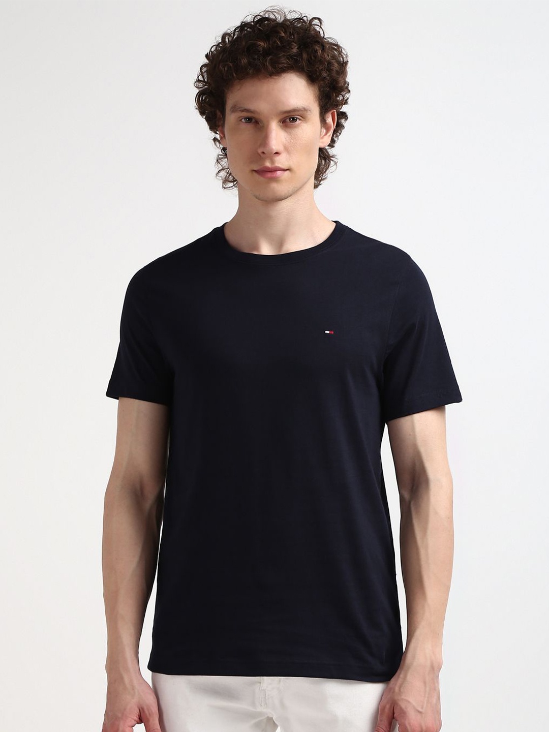 Tommy Hilfiger Round Neck Short Sleeves Cotton Regular Fit T-shirt, Navy blue
Tommy Hilfiger Round Neck Short Sleeves Cotton Regular Fit T-shirt, Navy blue