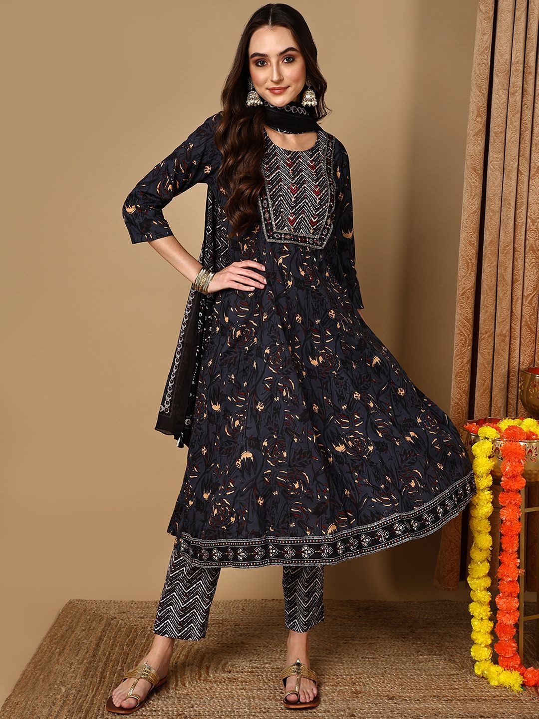 KALINI Floral Printed Regular Thread Work Pure Cotton Kurta With Trousers & Dupatta, Charcoal
KALINI Floral Printed Regular Thread Work Pure Cotton Kurta With Trousers & Dupatta, Charcoal