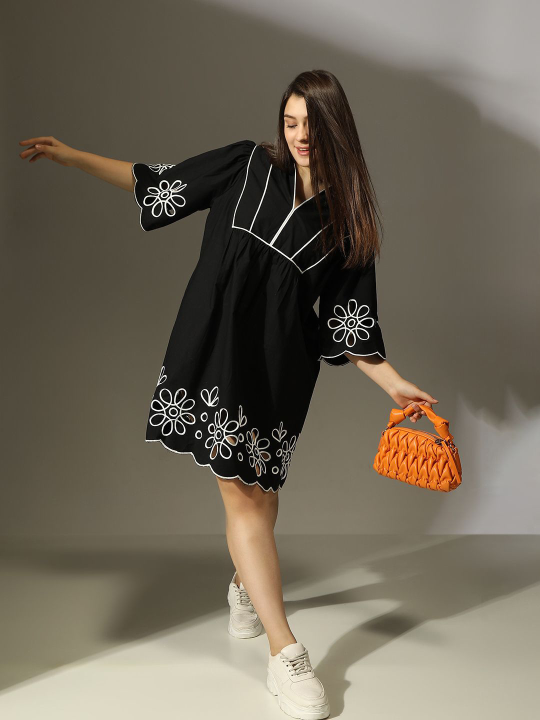 VERO MODA CURVE Self Design V-Neck Flared Sleeves Cut-Outs Pure Cotton A-Line Dress, Black
VERO MODA CURVE Self Design V-Neck Flared Sleeves Cut-Outs Pure Cotton A-Line Dress, Black