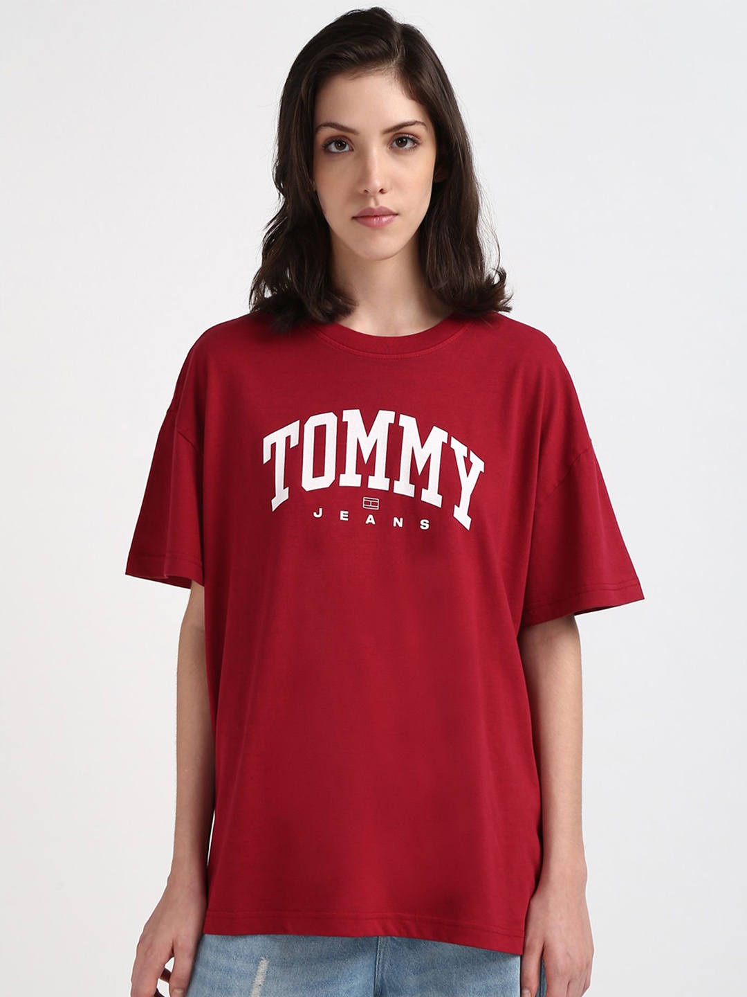 Tommy Hilfiger Round Neck Drop Shoulder Sleeves Typography Printed Cotton T-shirt, Red
Tommy Hilfiger Round Neck Drop Shoulder Sleeves Typography Printed Cotton T-shirt, Red