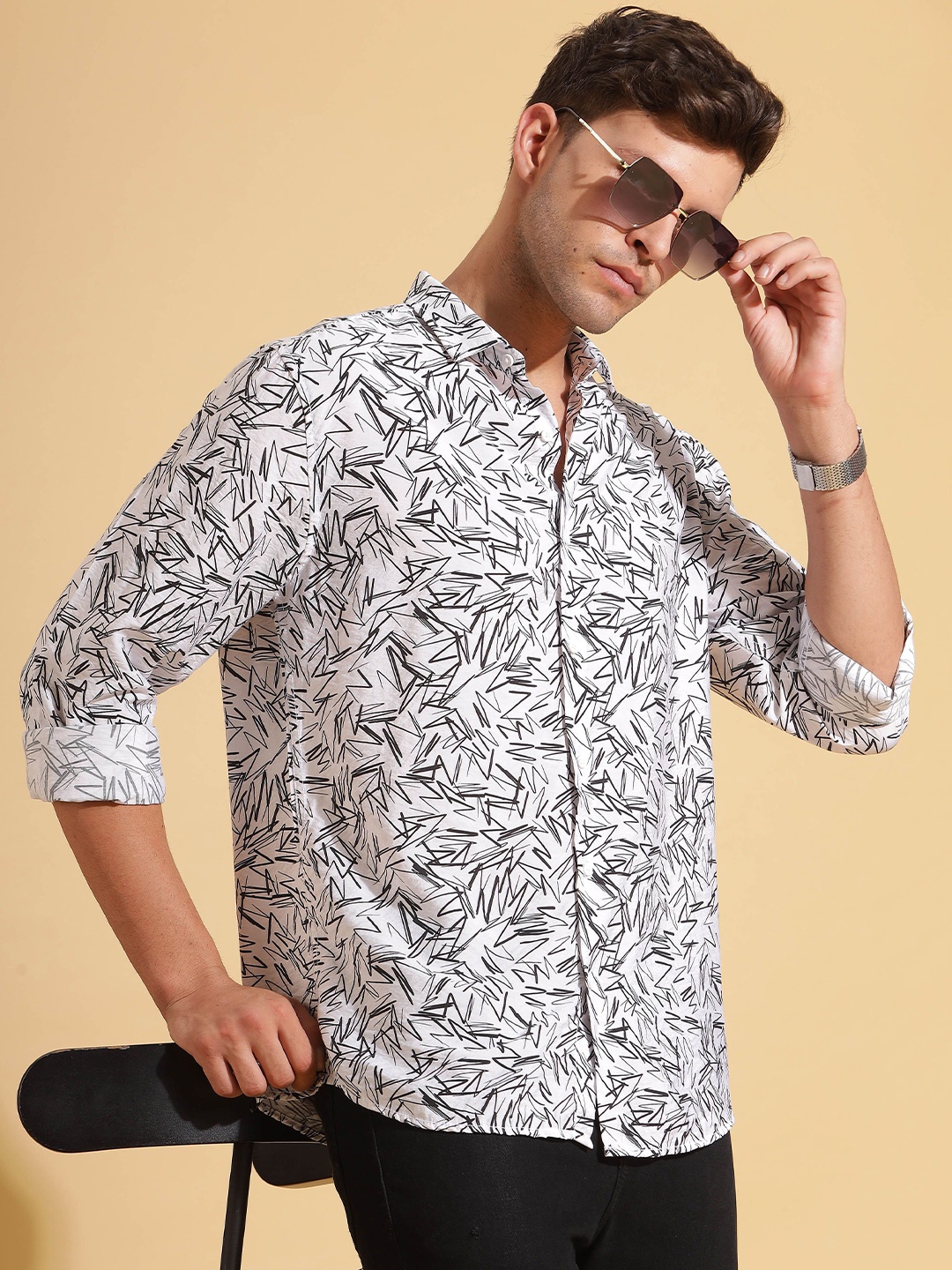 HERE&NOW Slim Fit Geometric Printed Spread Collar Long Sleeves Casual Shirt, White
HERE&NOW Slim Fit Geometric Printed Spread Collar Long Sleeves Casual Shirt, White