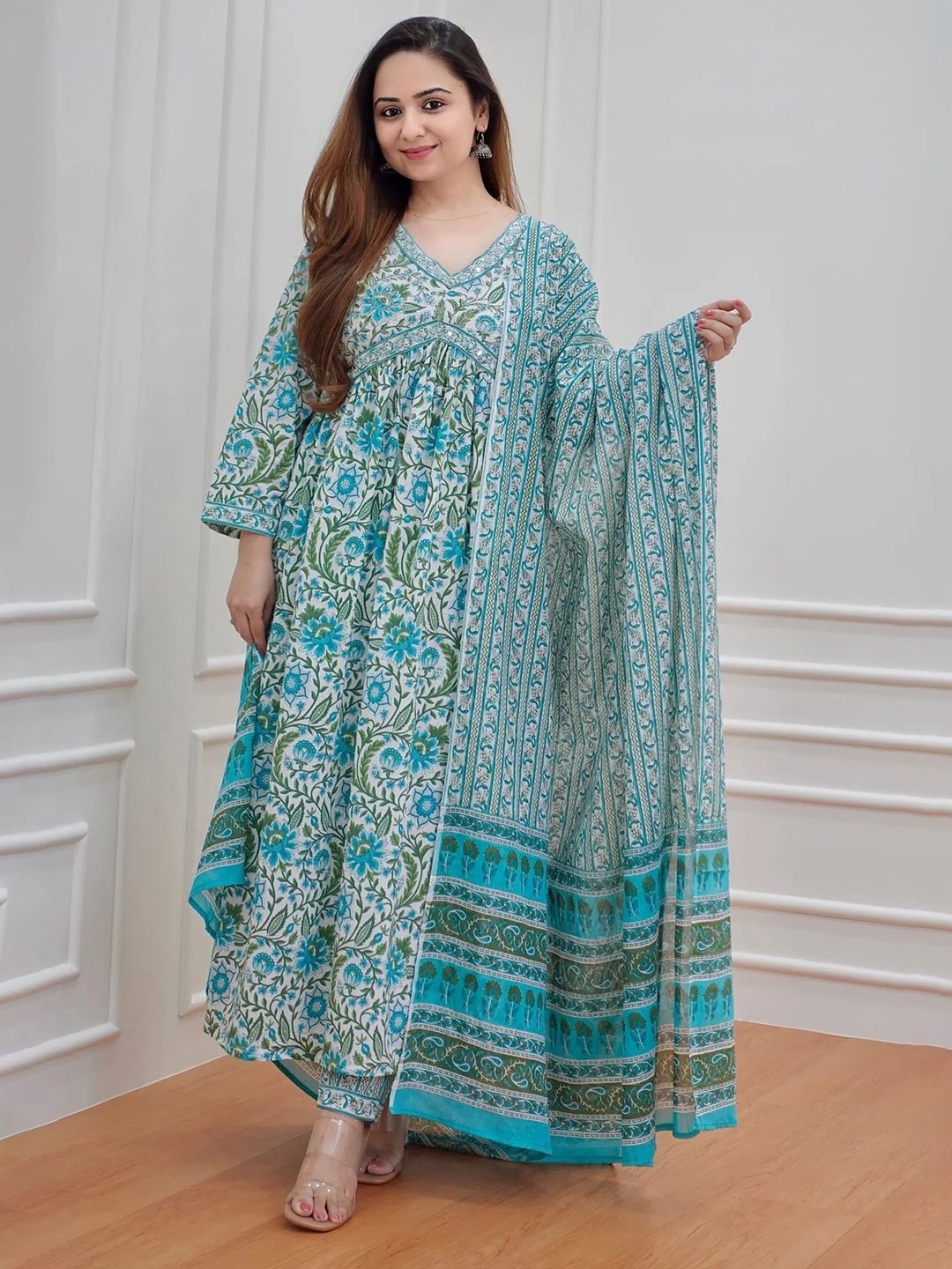 Crally Floral Printed V-Neck Regular Anarkali Kurta With Trousers & With Dupatta, Turquoise blue
Crally Floral Printed V-Neck Regular Anarkali Kurta With Trousers & With Dupatta, Turquoise blue