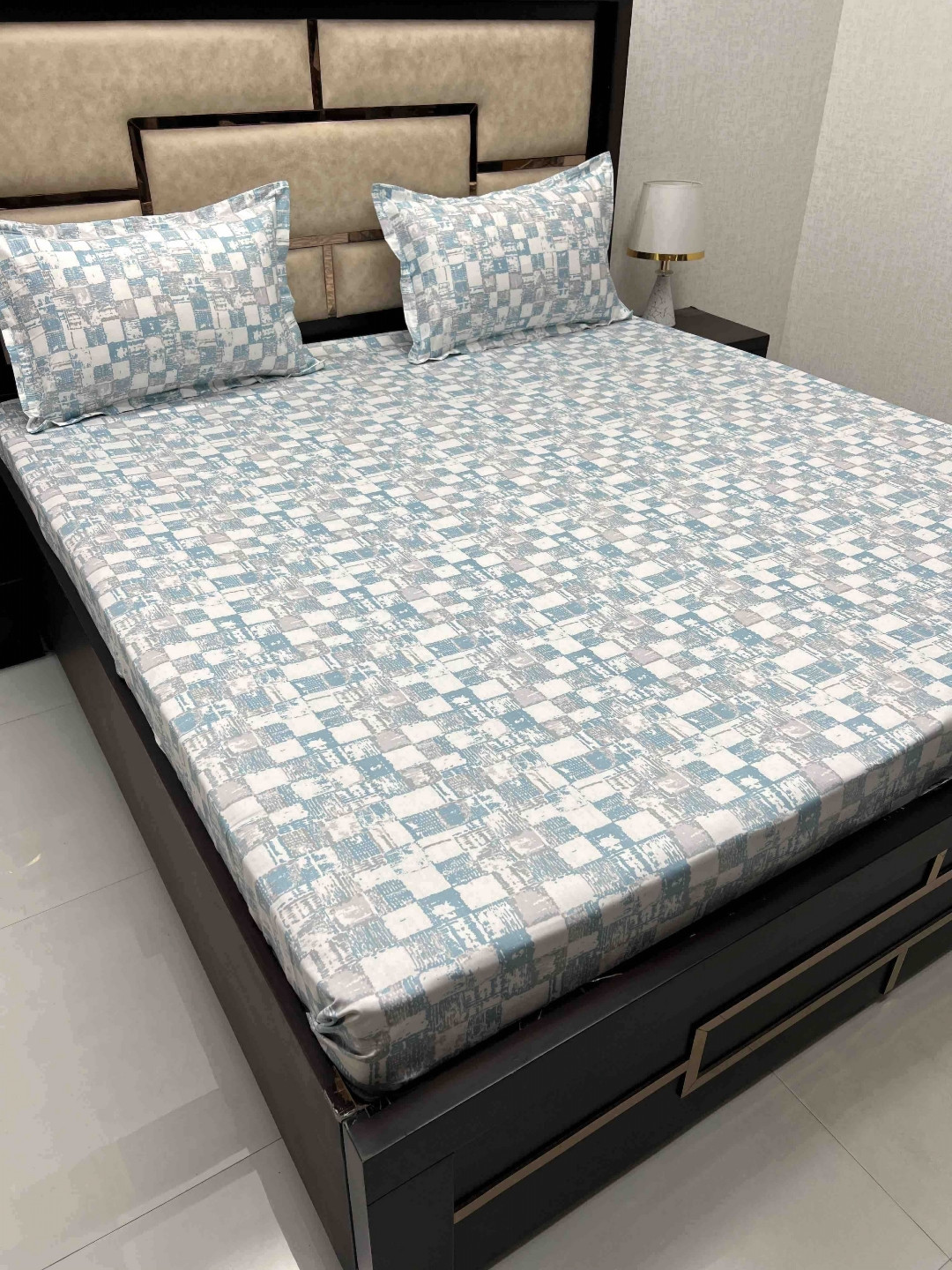 Pure Decor Green & White Abstract Pure Cotton 400 TC Queen Bedsheet with 2 Pillow Covers
Pure Decor Green & White Abstract Pure Cotton 400 TC Queen Bedsheet with 2 Pillow Covers