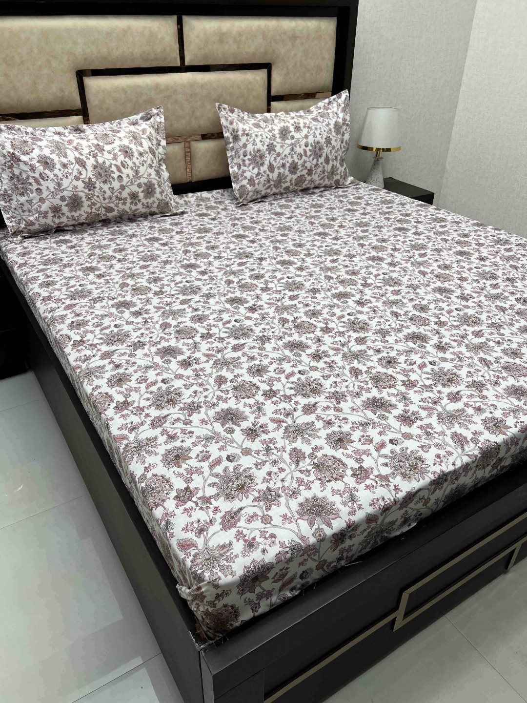Pure Decor Cotton King Size Double Bed Bedsheet With 2 Pillow Covers 108 in X 108 in, Maroon
Pure Decor Cotton King Size Double Bed Bedsheet With 2 Pillow Covers 108 in X 108 in, Maroon