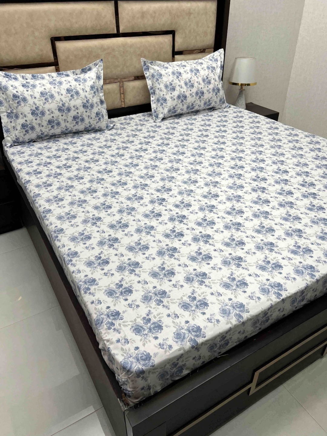 Pure Decor White & Blue Floral 400 TC Pure Cotton King Bedsheet With 2 Pillow Covers
Pure Decor White & Blue Floral 400 TC Pure Cotton King Bedsheet With 2 Pillow Covers