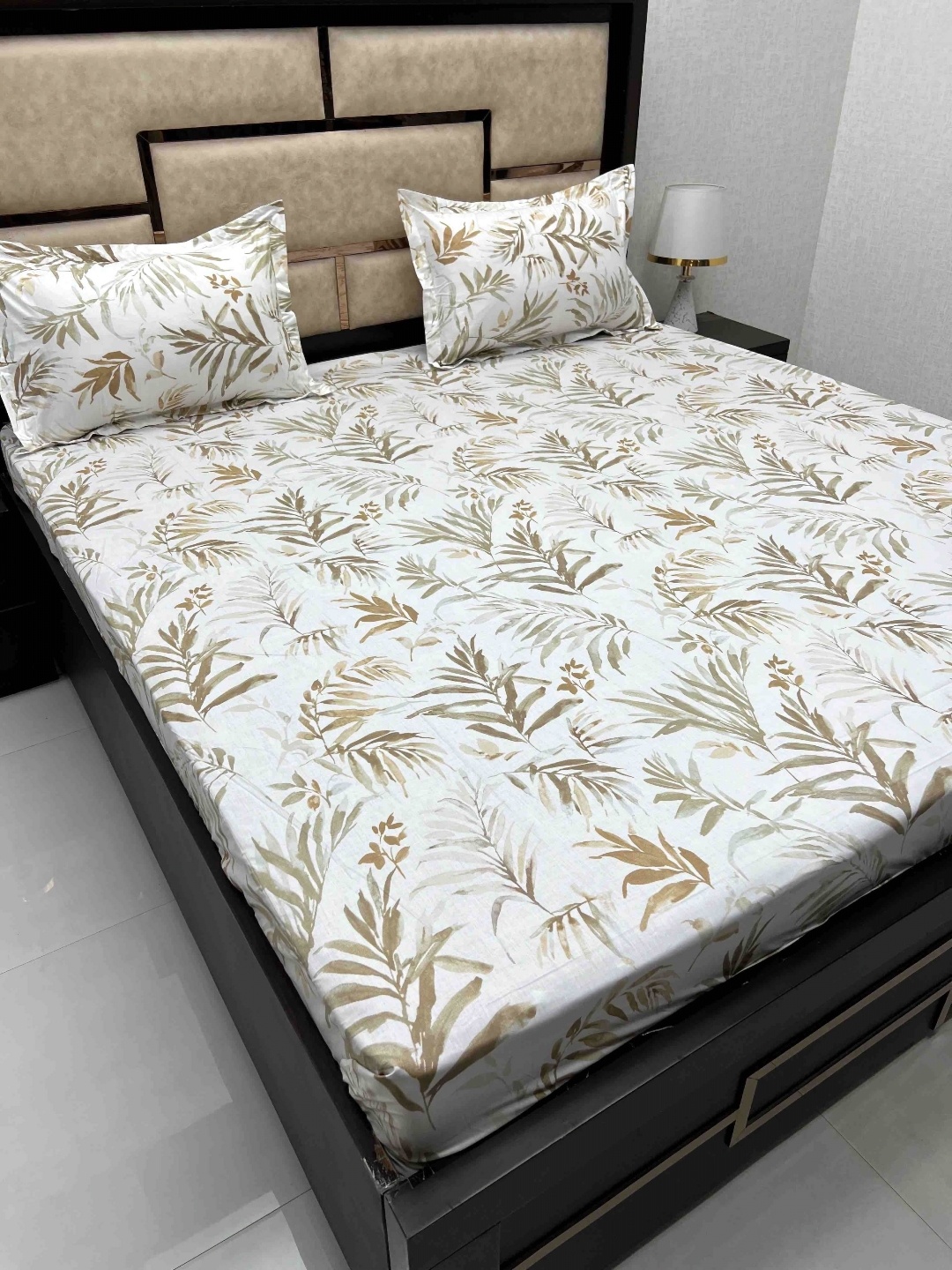 Pure Decor Cotton King Size Double Bed Bedsheet With 2 Pillow Covers 108 in X 108 in, Green
Pure Decor Cotton King Size Double Bed Bedsheet With 2 Pillow Covers 108 in X 108 in, Green