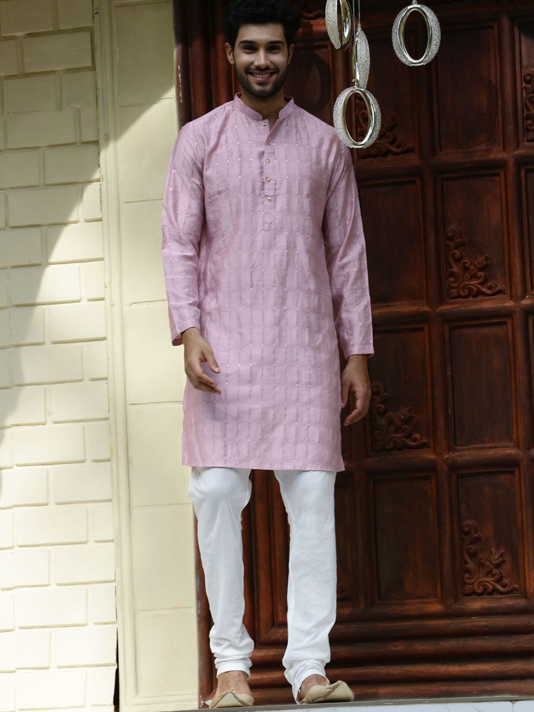 HOUSE OF DEYANN Ethnic Motifs Embroidered Jacquard Straight Kurta With Churidar, Pink
HOUSE OF DEYANN Ethnic Motifs Embroidered Jacquard Straight Kurta With Churidar, Pink