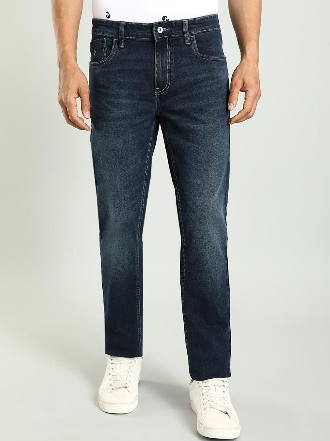 Indian Terrain Men Brooklyn Slim Fit Clean Look Light Fade Stretchable Jeans, Blue
Indian Terrain Men Brooklyn Slim Fit Clean Look Light Fade Stretchable Jeans, Blue