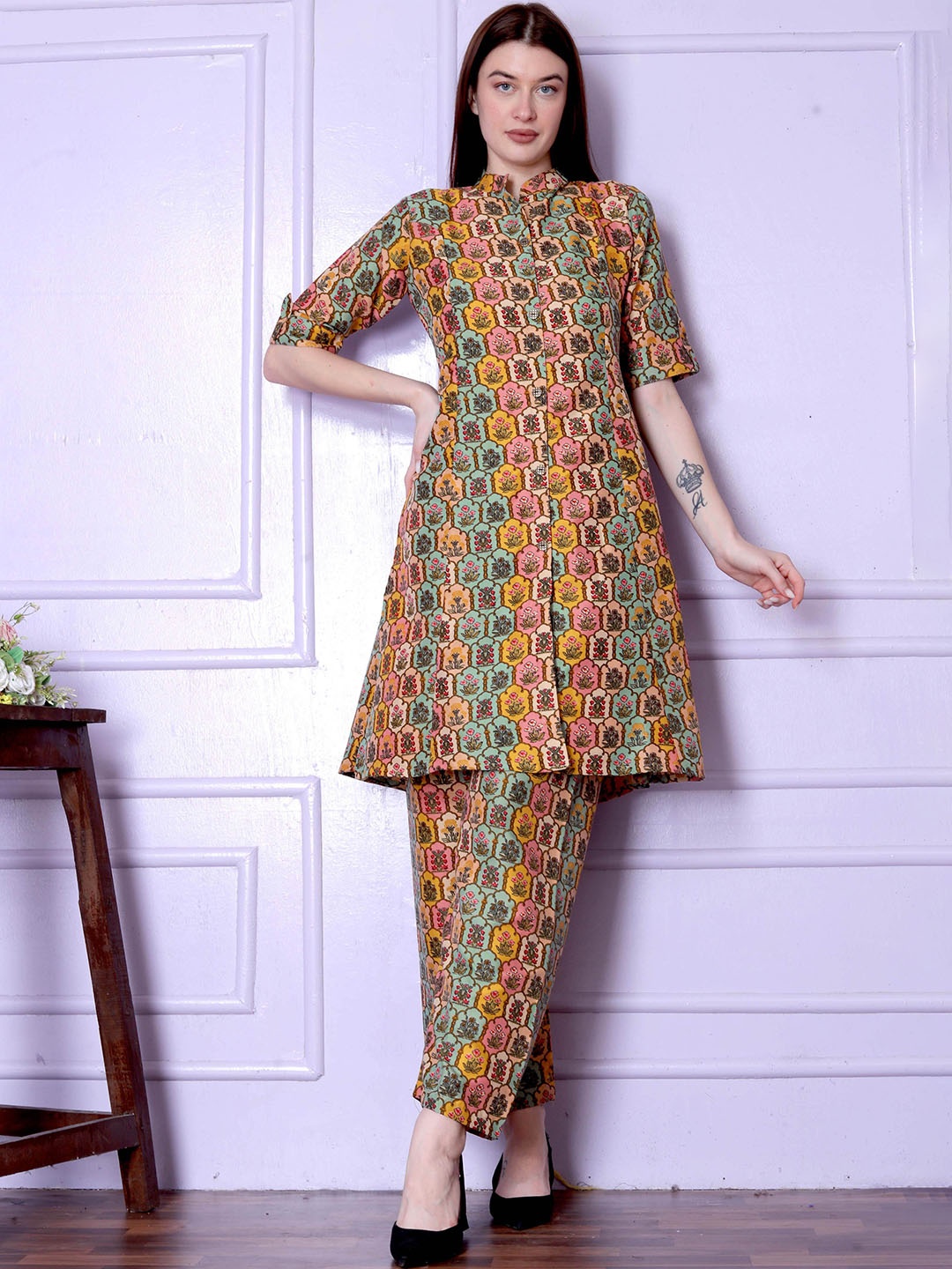 Ashiya Fab Ethnic Motifs Printed Mandarin Collar Roll-Up Sleeves Shirt With Trousers, Green
Ashiya Fab Ethnic Motifs Printed Mandarin Collar Roll-Up Sleeves Shirt With Trousers, Green