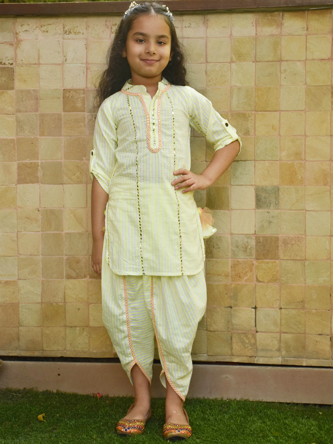 Fayon Kids Girls Embroidered Regular Mirror Work Pure Cotton Kurta with Dhoti Pants, Green
Fayon Kids Girls Embroidered Regular Mirror Work Pure Cotton Kurta with Dhoti Pants, Green