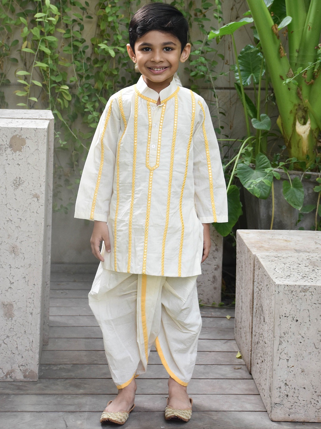 Fayon Kids Boys Embroidered Regular Mirror Work Pure Cotton Kurta With Dhoti Pants, Off white
Fayon Kids Boys Embroidered Regular Mirror Work Pure Cotton Kurta With Dhoti Pants, Off white