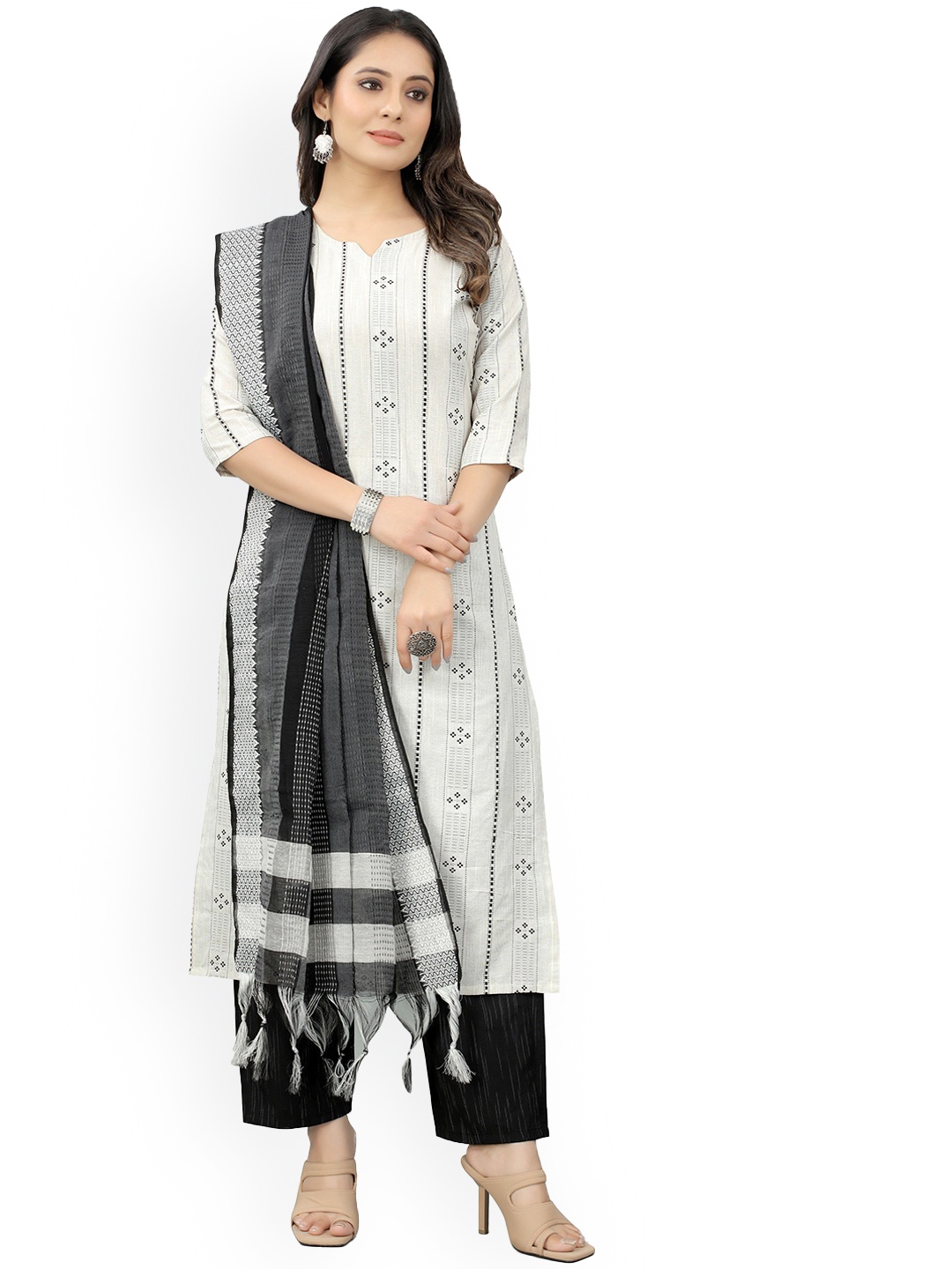 revika Notched Neck Geometric Woven Design Straight Kurta With Trouser & Dupatta, White
revika Notched Neck Geometric Woven Design Straight Kurta With Trouser & Dupatta, White
