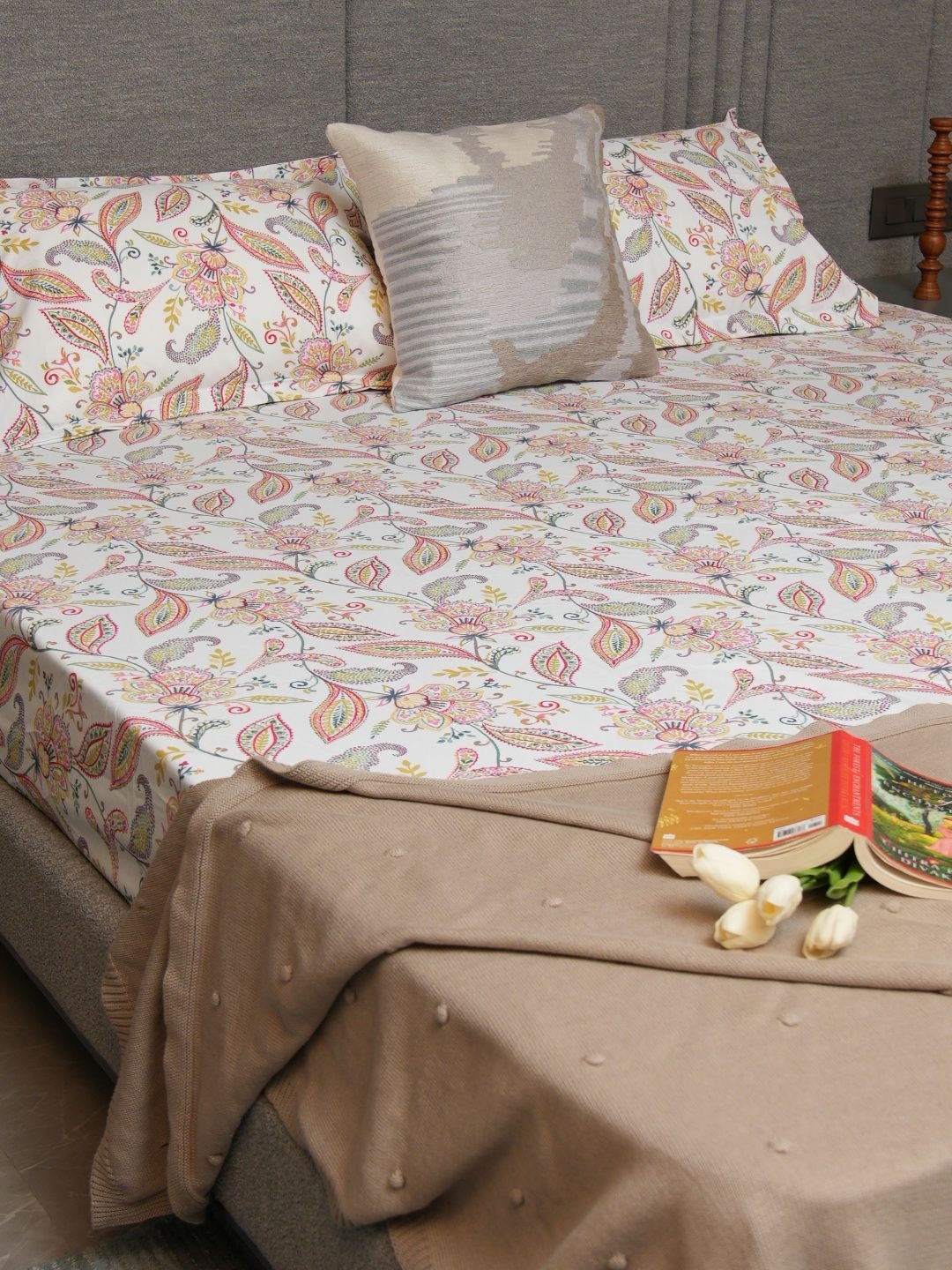 URBAN SPACE Pink & White Floral Printed 200 TC Cotton Single Bedsheet With 1 Pillow Cover
URBAN SPACE Pink & White Floral Printed 200 TC Cotton Single Bedsheet With 1 Pillow Cover
