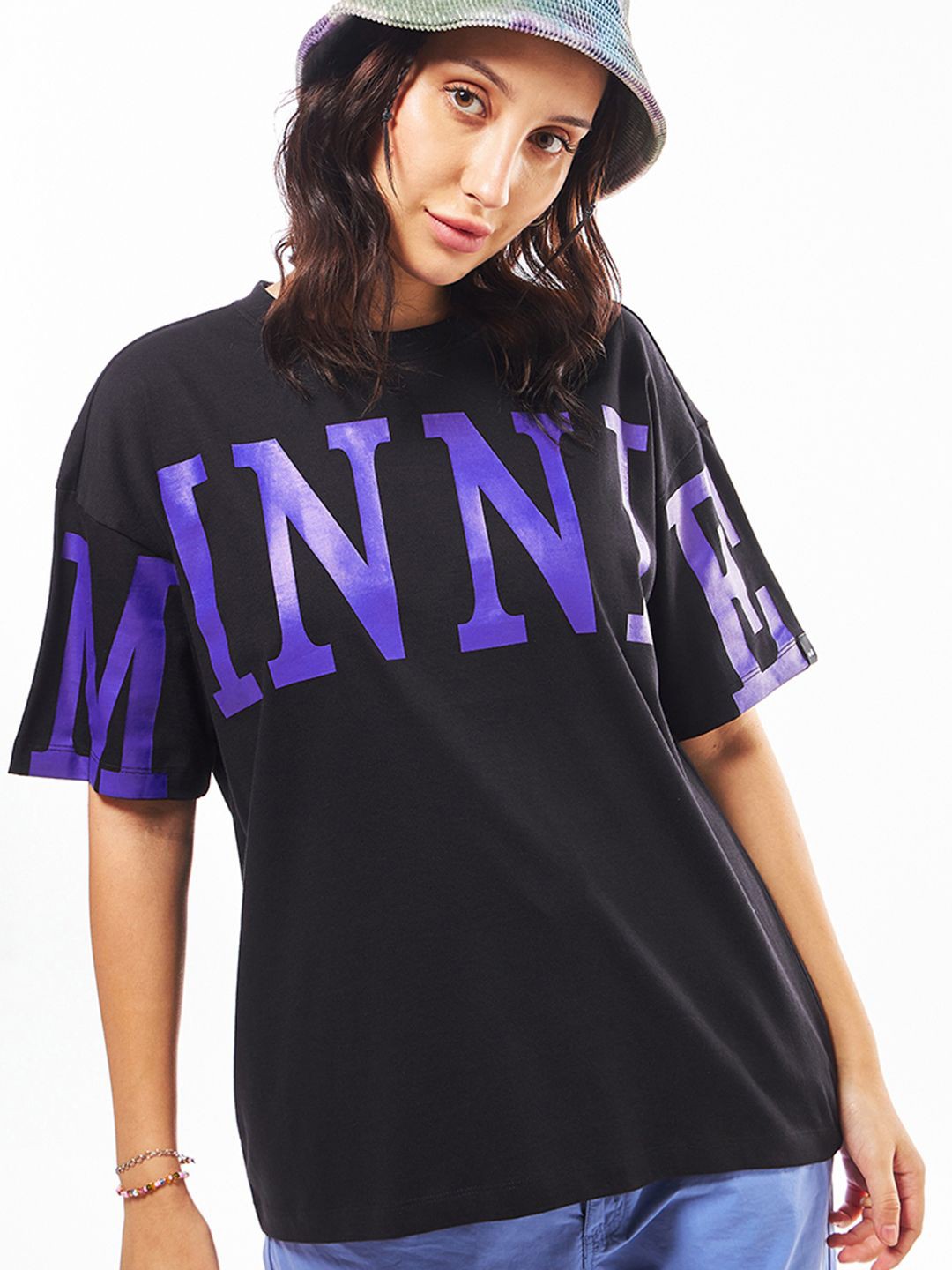 Bewakoof Oversized Minnie Mouse Printed Drop-Shoulder Sleeves Pure Cotton T-shirt, Black
Bewakoof Oversized Minnie Mouse Printed Drop-Shoulder Sleeves Pure Cotton T-shirt, Black