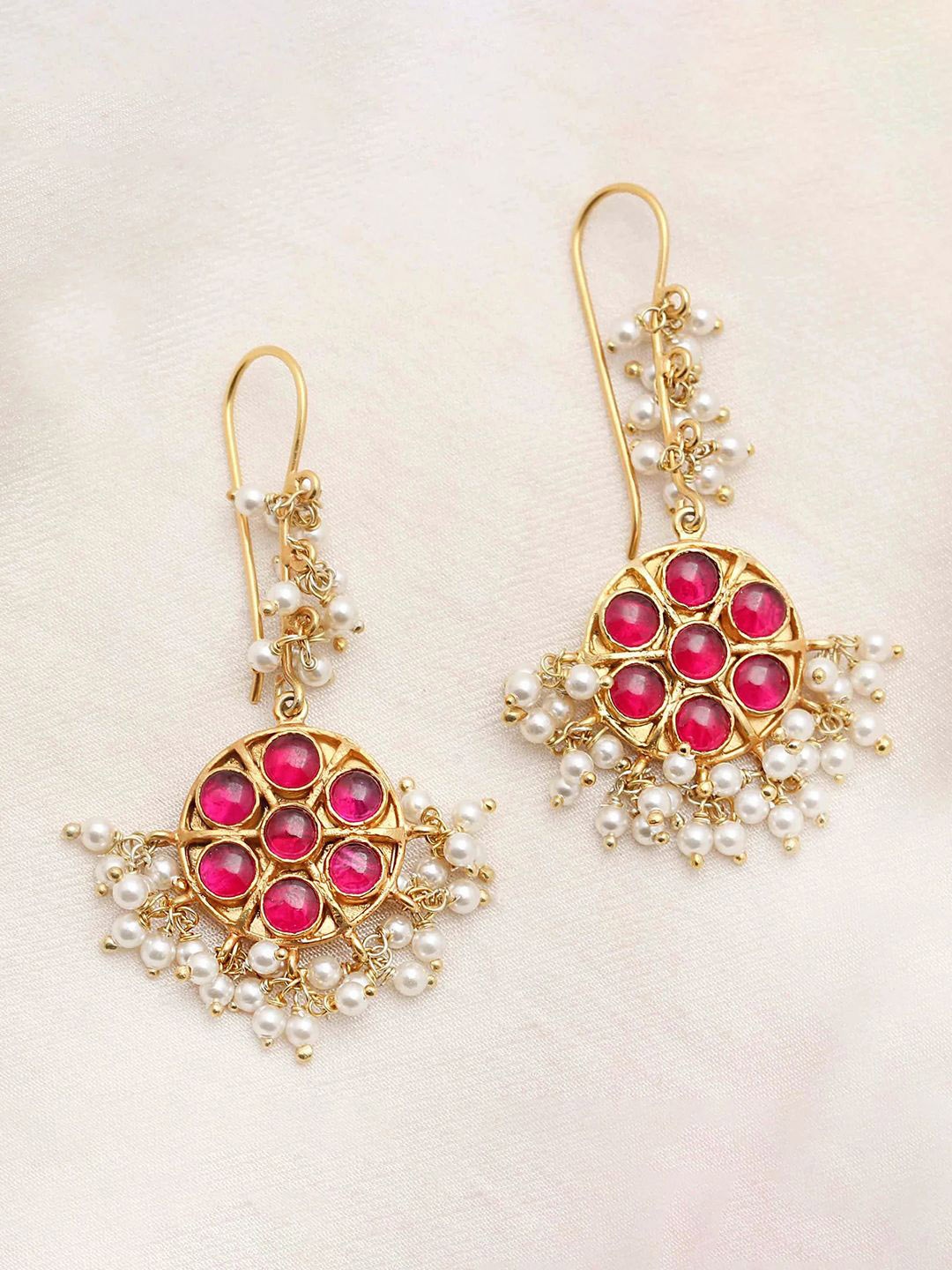 Unniyarcha 92.5 Silver Gold-Plated Stones Studded & Beaded Contemporary Drop Earrings
Unniyarcha 92.5 Silver Gold-Plated Stones Studded & Beaded Contemporary Drop Earrings