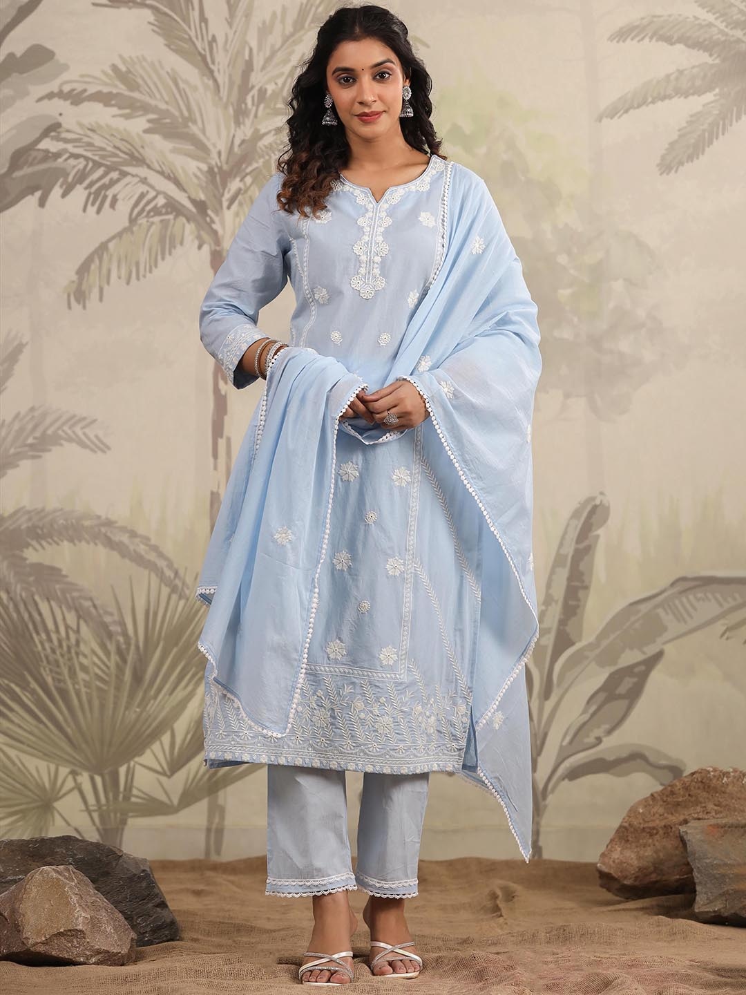 SCAKHI Ethnic Motifs Embroidered Regular Thread Work Pure Cotton Straight Kurta Set, Blue
SCAKHI Ethnic Motifs Embroidered Regular Thread Work Pure Cotton Straight Kurta Set, Blue