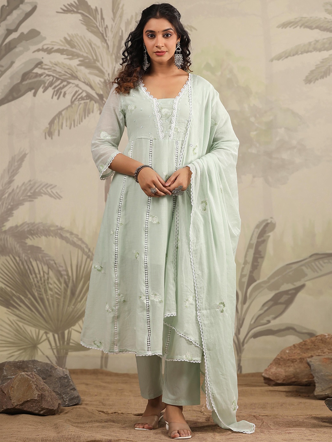 SCAKHI V-Neck Ethnic Motifs Embroidered Panelled Pure Cotton Anarkali Kurta Set, Green
SCAKHI V-Neck Ethnic Motifs Embroidered Panelled Pure Cotton Anarkali Kurta Set, Green
