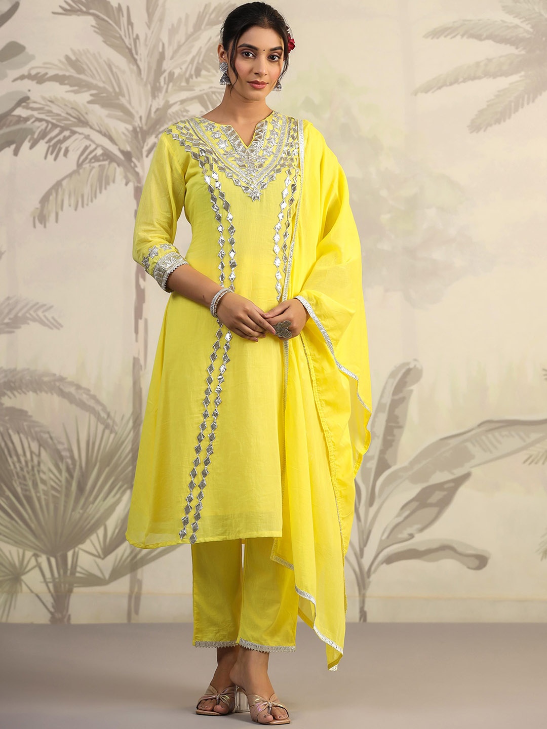 SCAKHI Notch Neck Embroidered Regular Gotta Patti Pure Cotton A-Line Kurta Set, Yellow
SCAKHI Notch Neck Embroidered Regular Gotta Patti Pure Cotton A-Line Kurta Set, Yellow