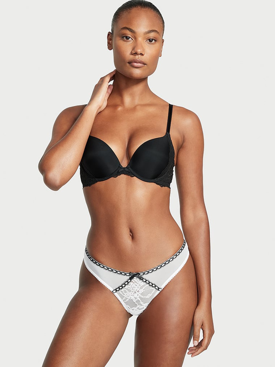 Victoria's Secret Dream Angels Heritage Ribbon Slot Thong Briefs- 1119974134Y5, White
Victoria's Secret Dream Angels Heritage Ribbon Slot Thong Briefs- 1119974134Y5, White