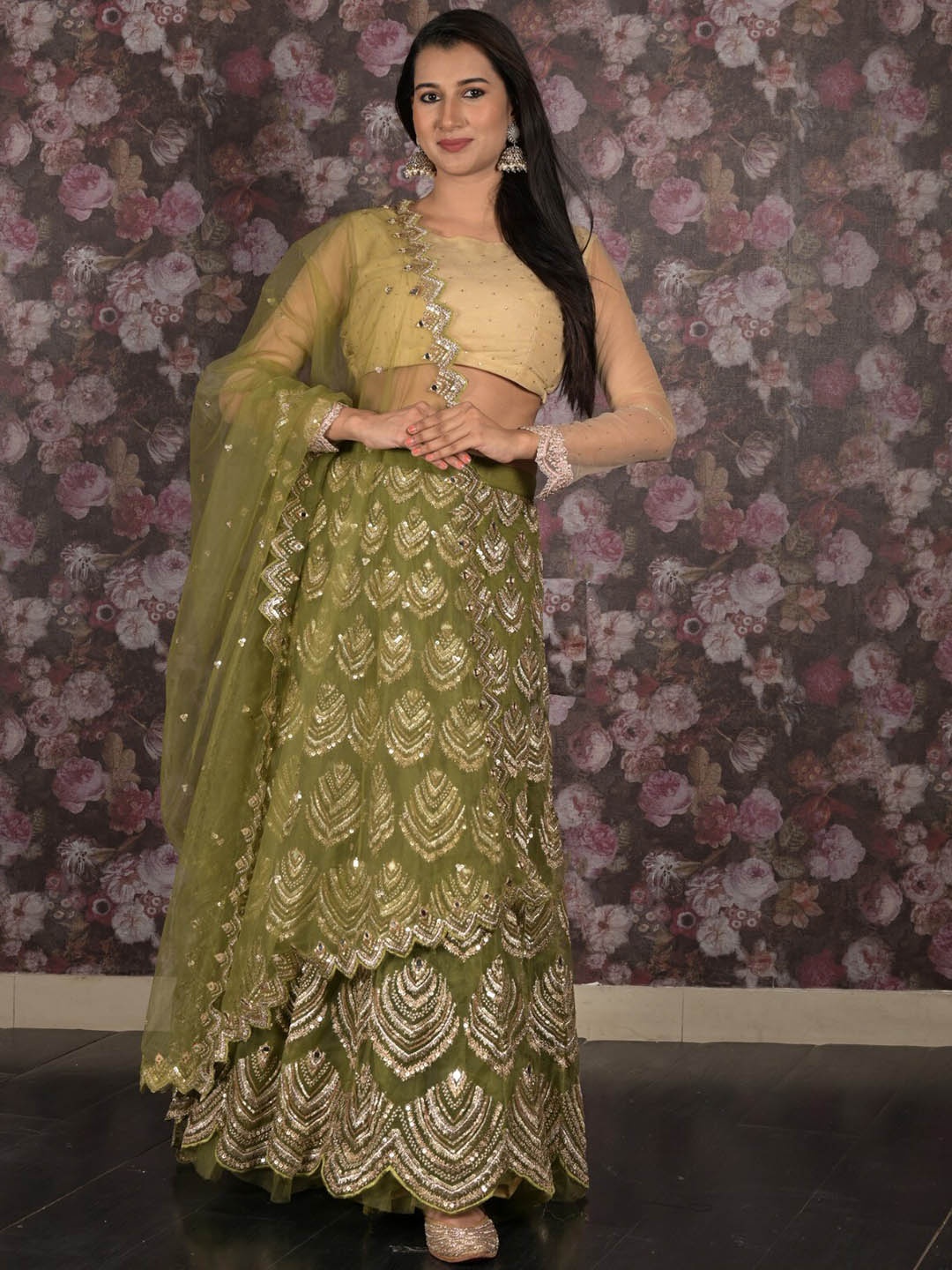 ODETTE Embroidered Sequinned Semi-Stitched Net Lehenga & Unstitched Blouse With Dupatta, Green
ODETTE Embroidered Sequinned Semi-Stitched Net Lehenga & Unstitched Blouse With Dupatta, Green